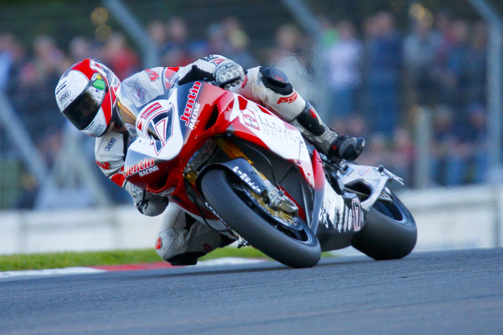 Andrews, BSB Brands Hatch. Race 2. The Final.