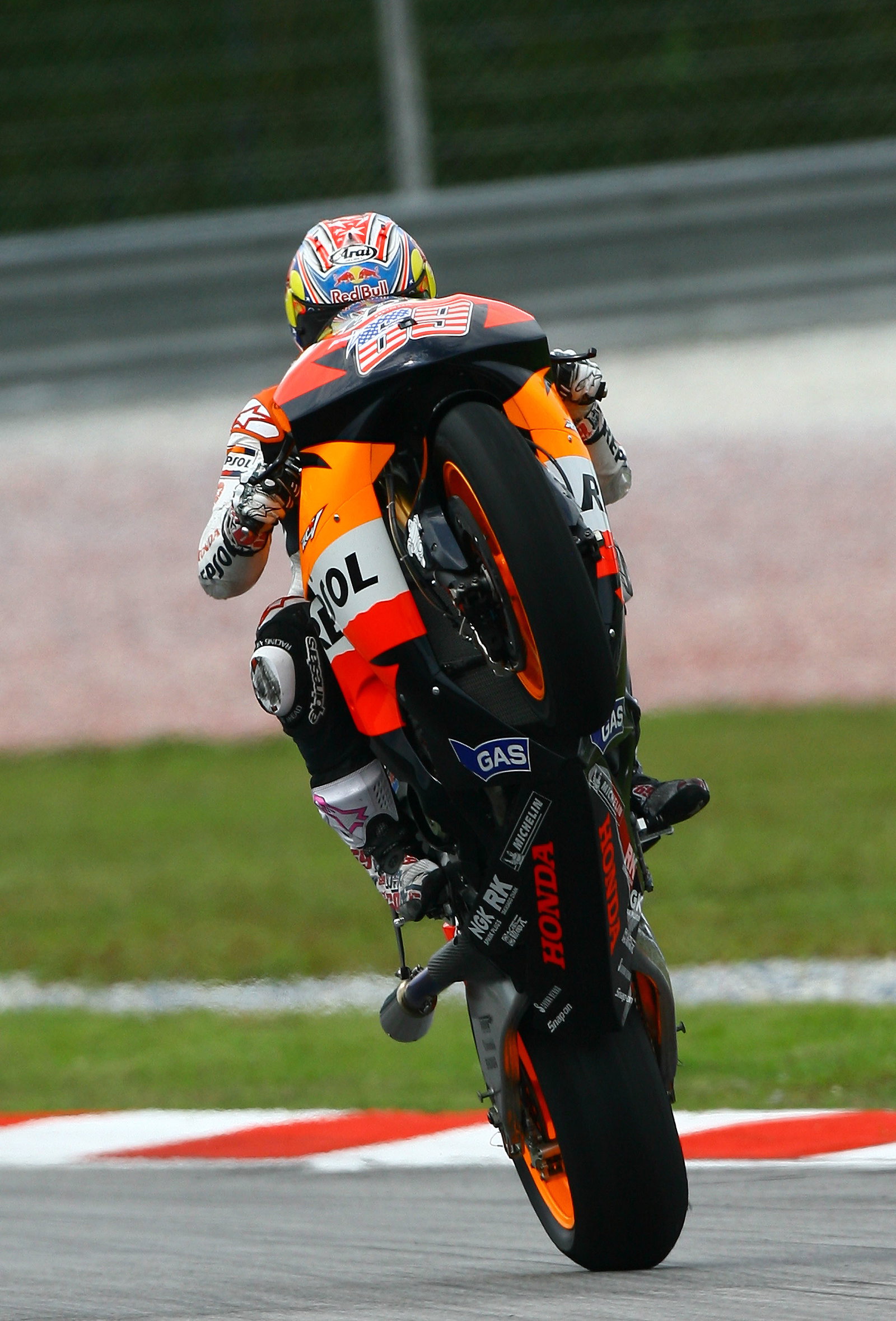 Hayden wheelies, Malaysian MotoGP 2008