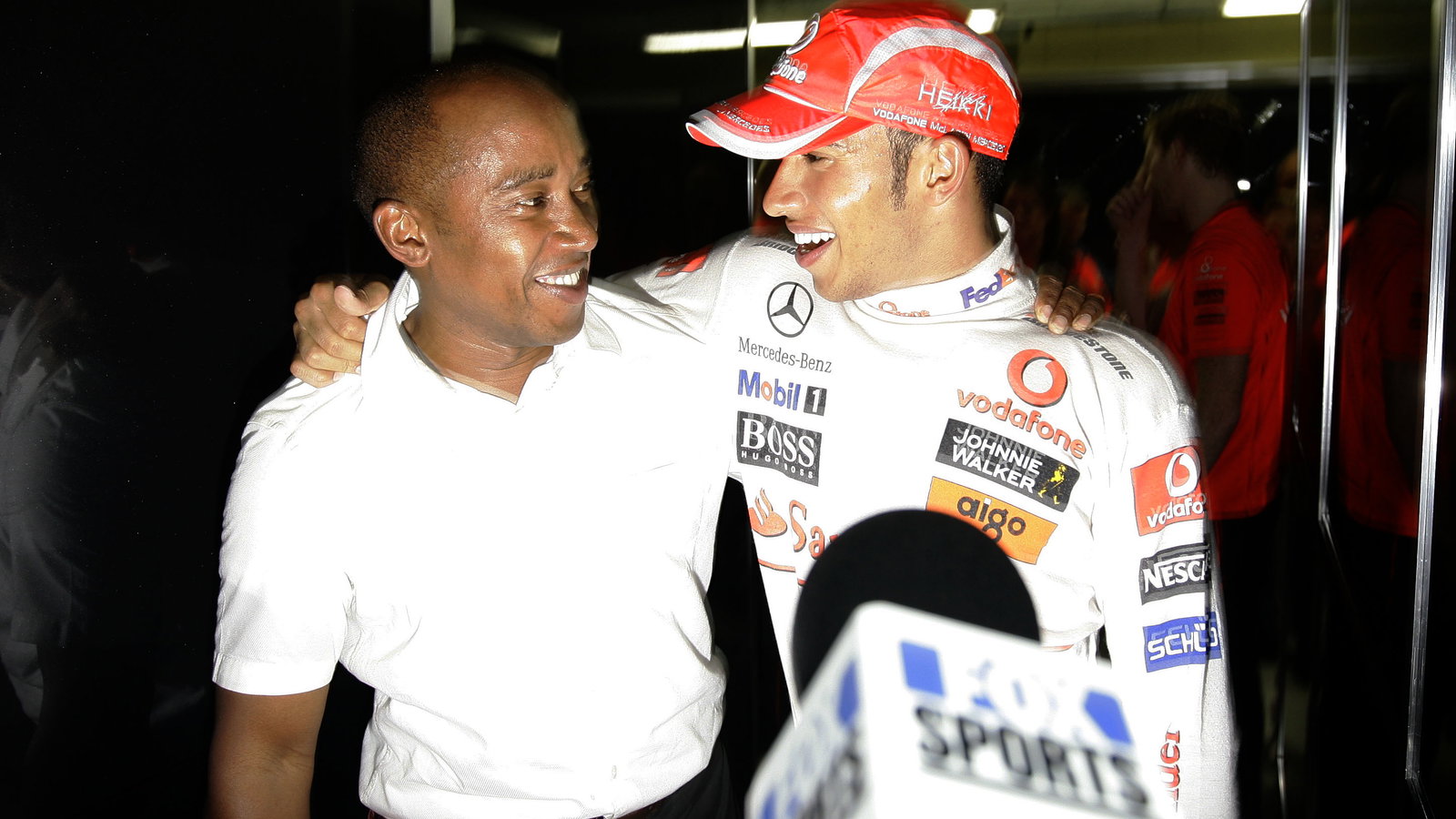 Lewis Hamilton & Anthony Hamilton (GBR) Celebrate World Championship, Brazilian F1 Grand Prix, Inter