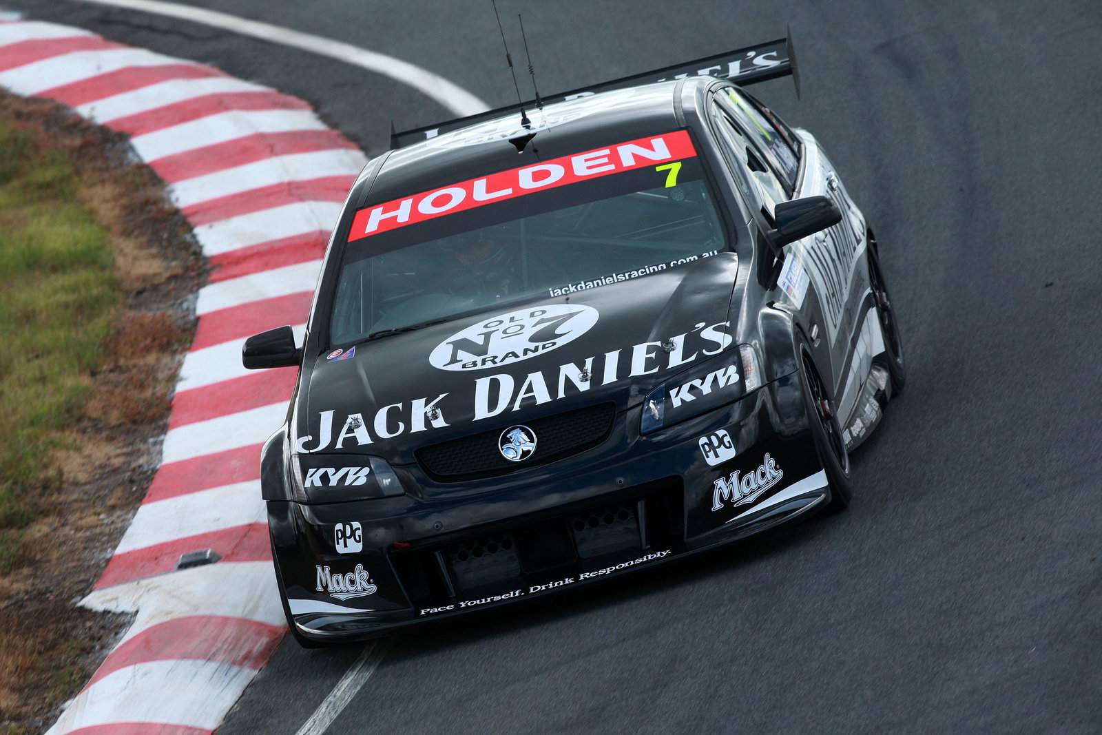 Todd Kelly, (Aust) Jack Daniels Perkins Engineering Commodore
Falken Tasmania Challenge
Rd 13 V
