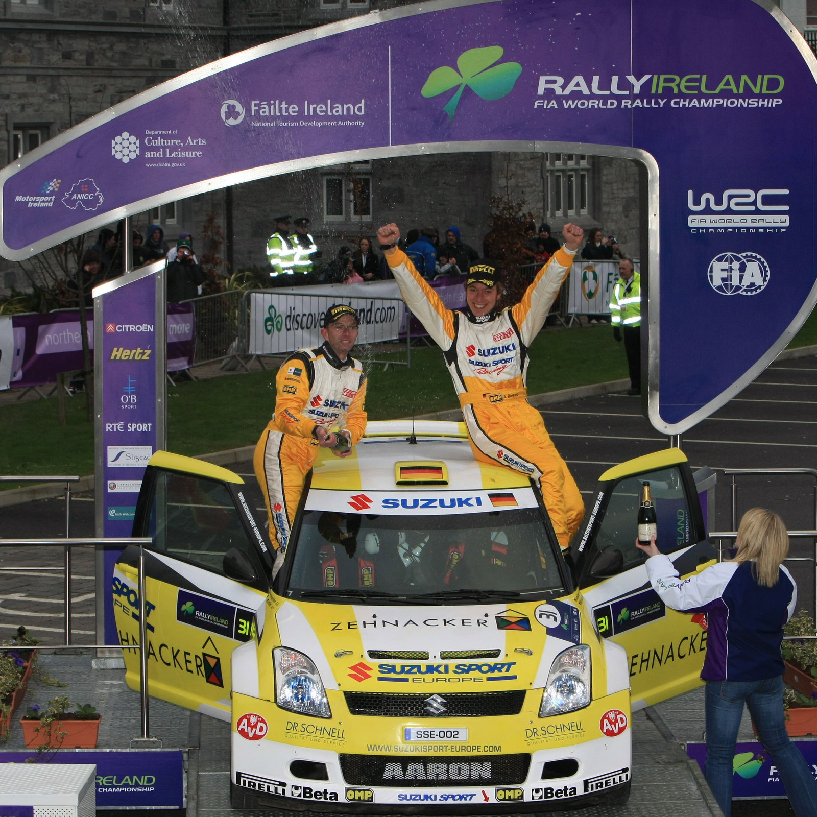 Aaron Nikolai Burkart (D) Michael Koelbach (D), Suzuki Swift S1600