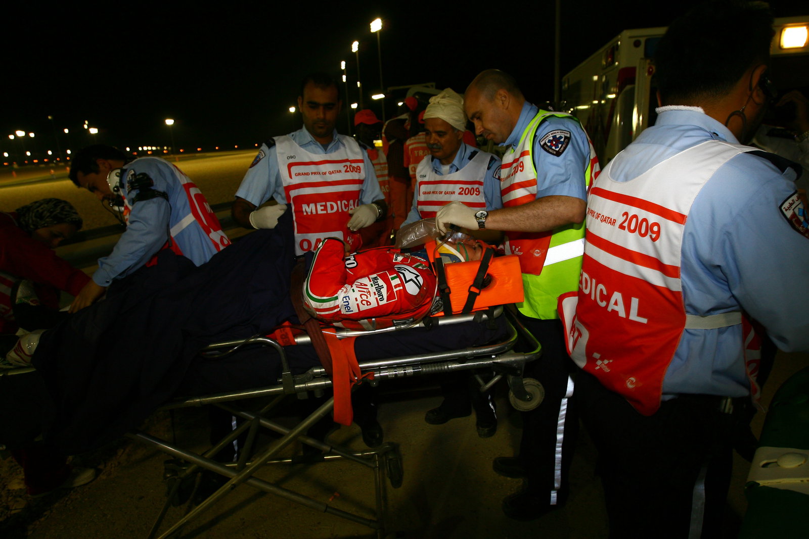 Hayden after crash, Qatar MotoGP 2009
