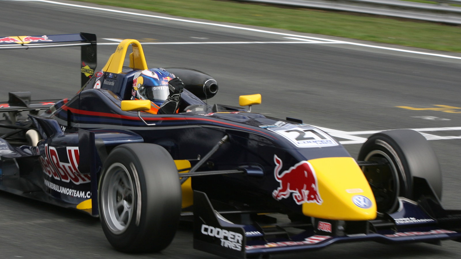 Daniel Ricciardo (AUS) - Carlin Motorsport Dallara Volkswagen