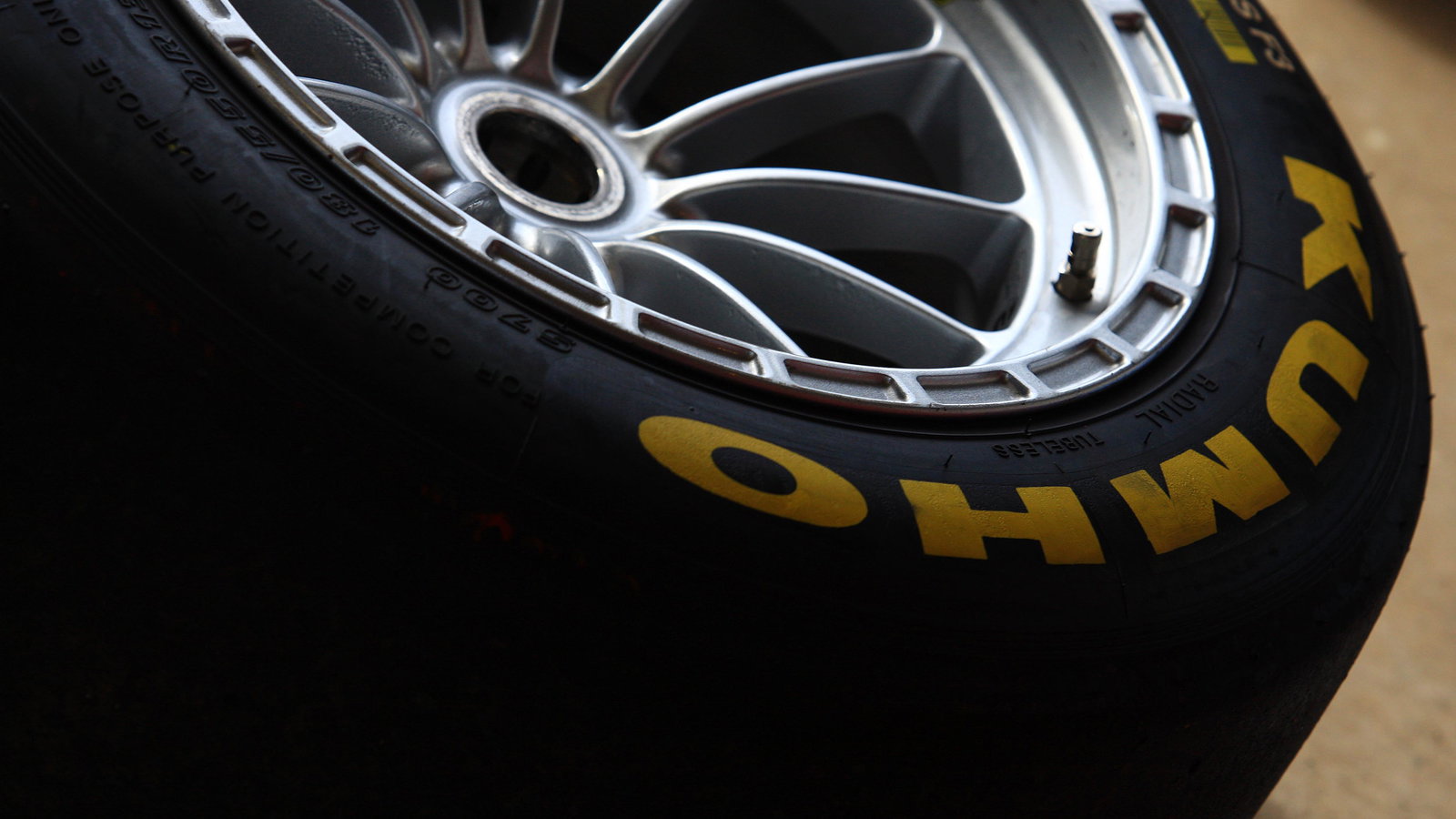 Kumho tyres are the official tyres of Australian f3 Shannon CAMS Nationals Rd 3 & 4 Australian G