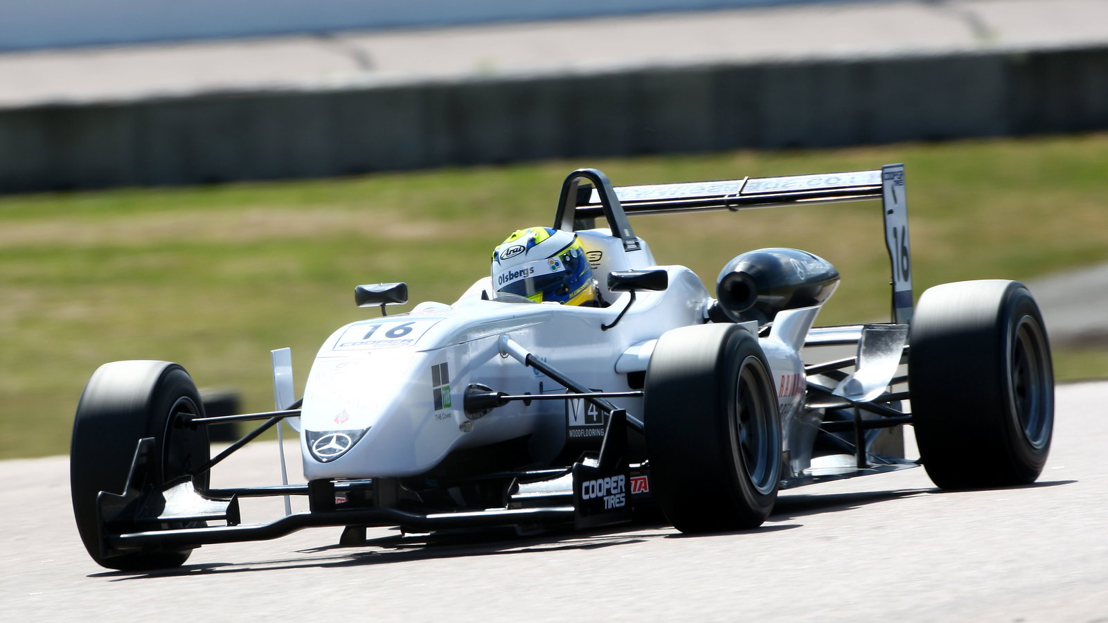Marcus Ericsson (SWE) - Raikkonen Robertson Racing Dallara Mercedes