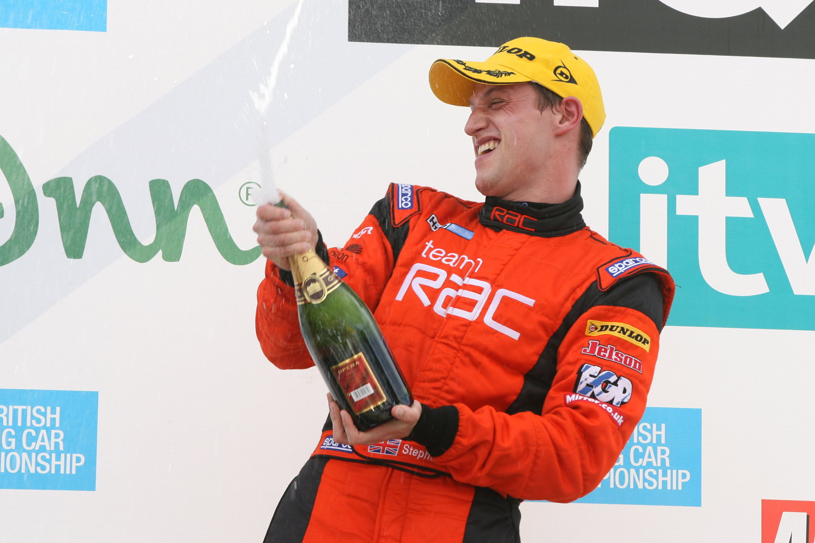 Stephen Jelley (GBR) - Team RAC BMW 320si E90, Babe