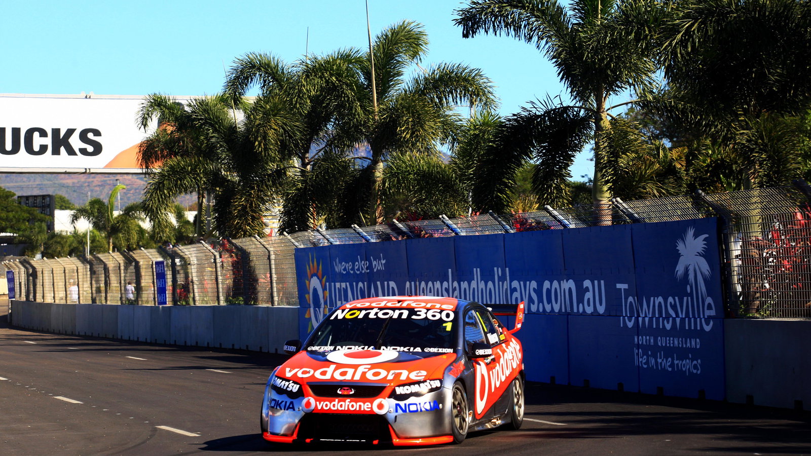 Jamie Whincup, (aust) Team Vodafone 888 Ford
Races 11 & 12 V8 Supercars
The Dunlop Townsville 40
