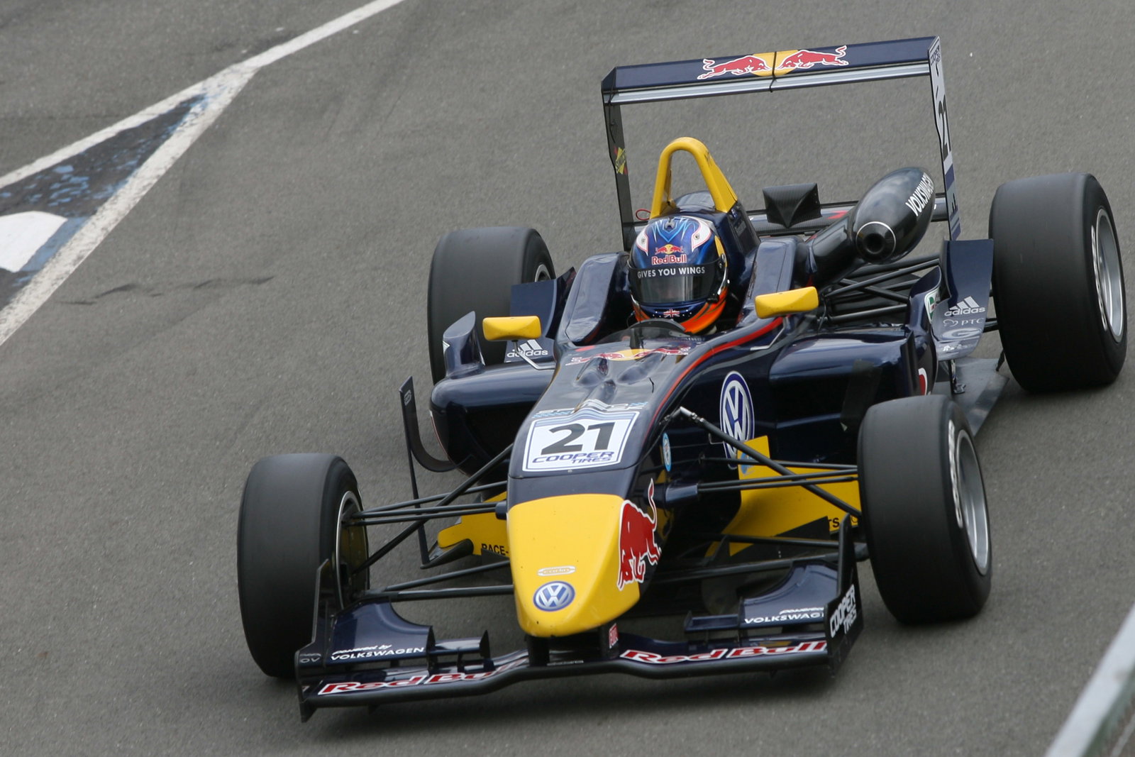 Daniel Ricciardo (AUS) - Carlin Motorsport Dallara Volkswagen