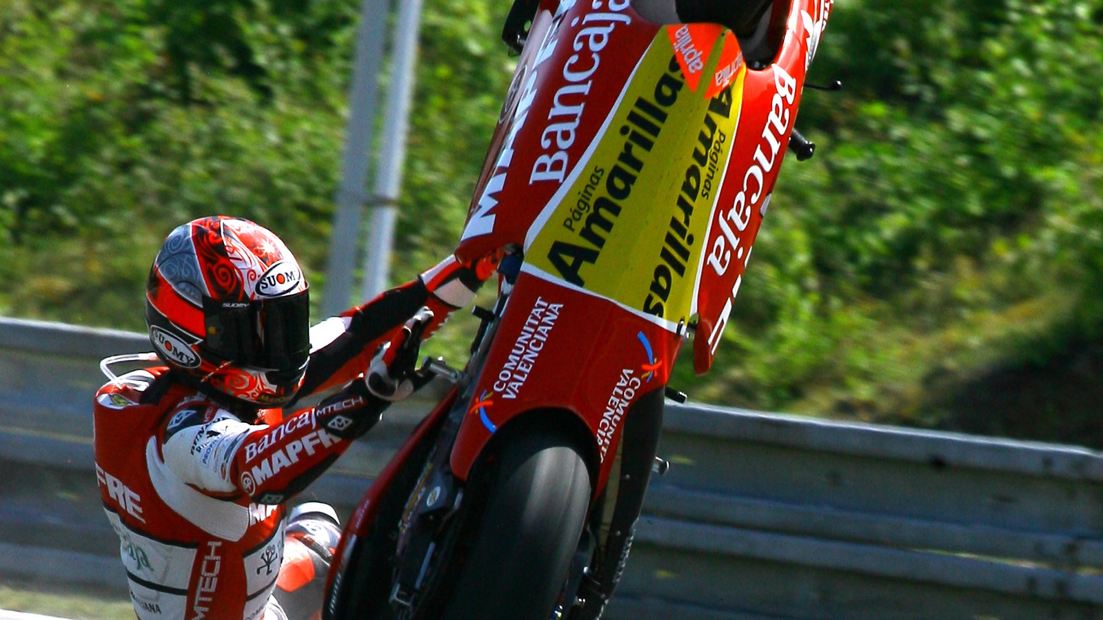 Bautista crashes after wheelie, Czech MotoGP 2009