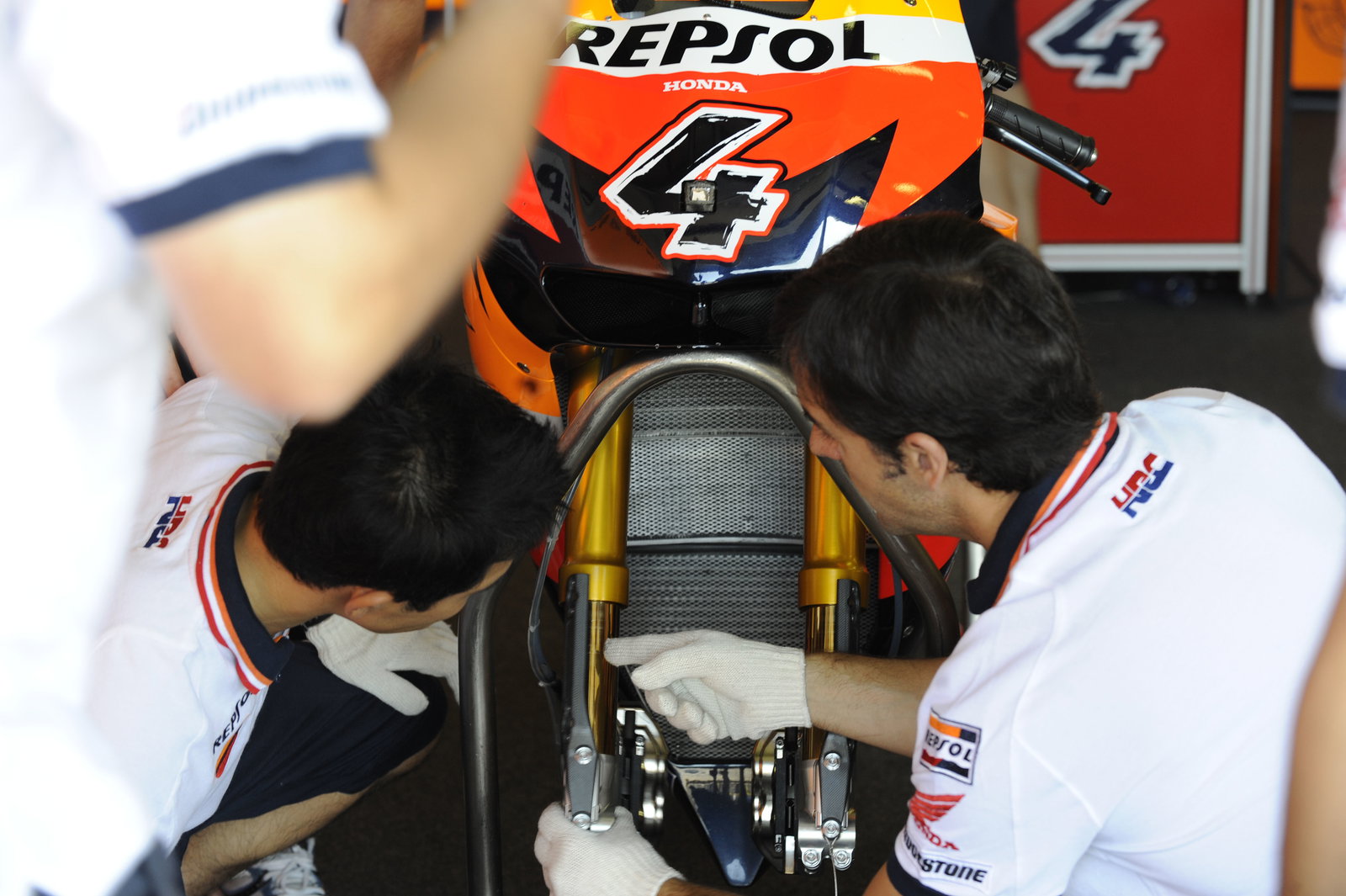 Honda with Ohlins forks, Brno MotoGP Test 2009