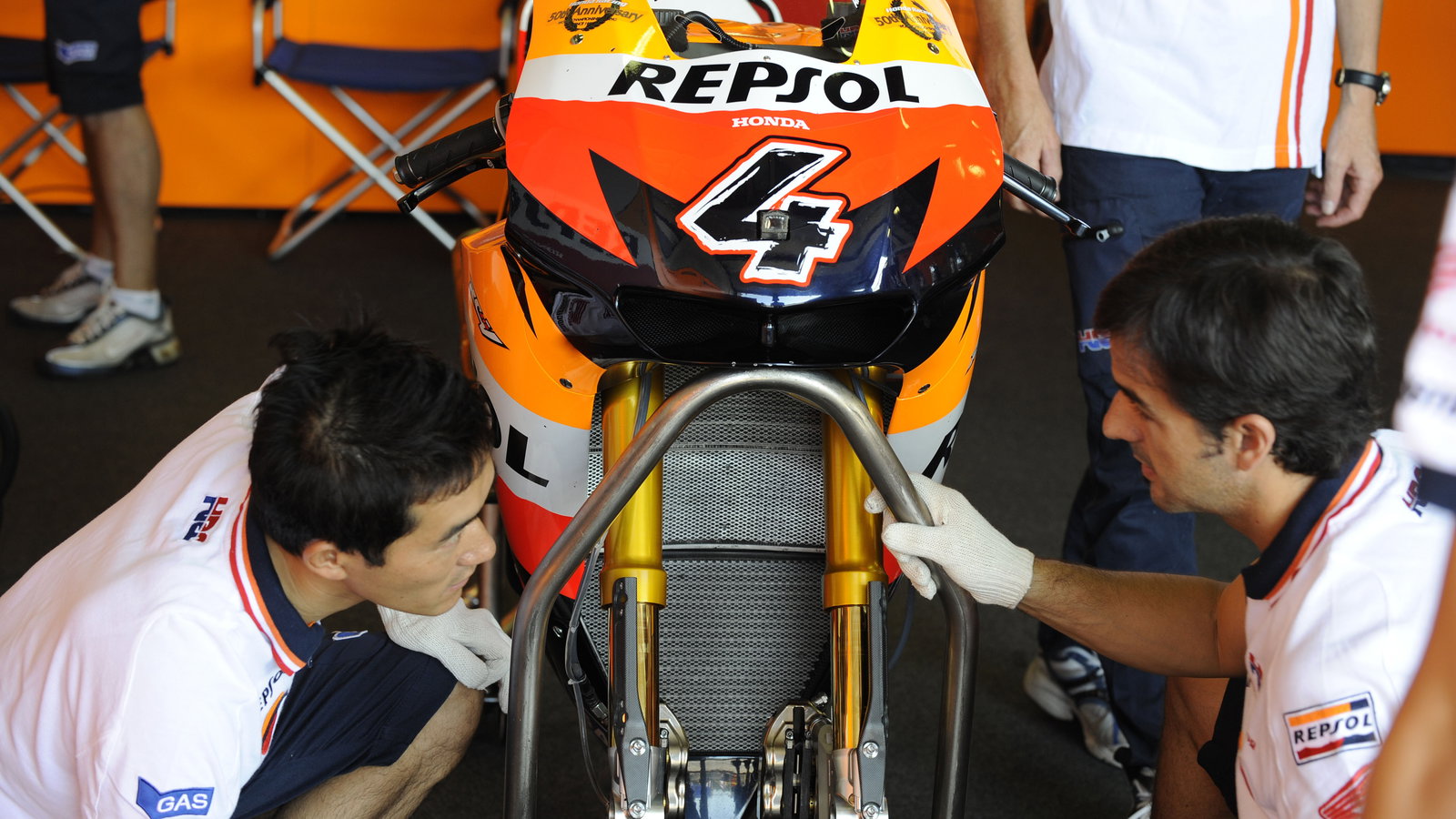 Honda with Ohlins forks, Brno MotoGP Test 2009