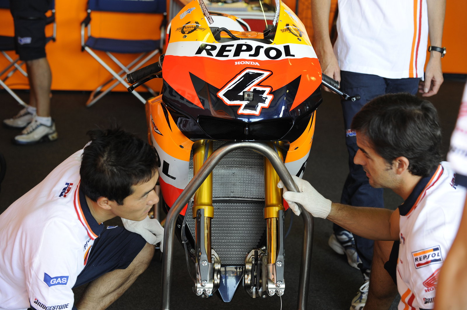 Honda with Ohlins forks, Brno MotoGP Test 2009