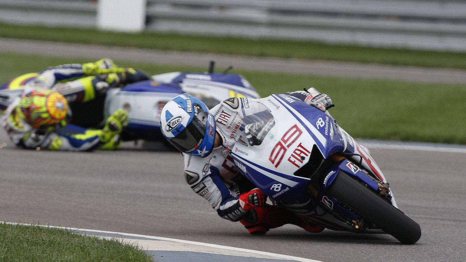 Rossi crashes behind Lorenzo, Indianapolis MotoGP 2009