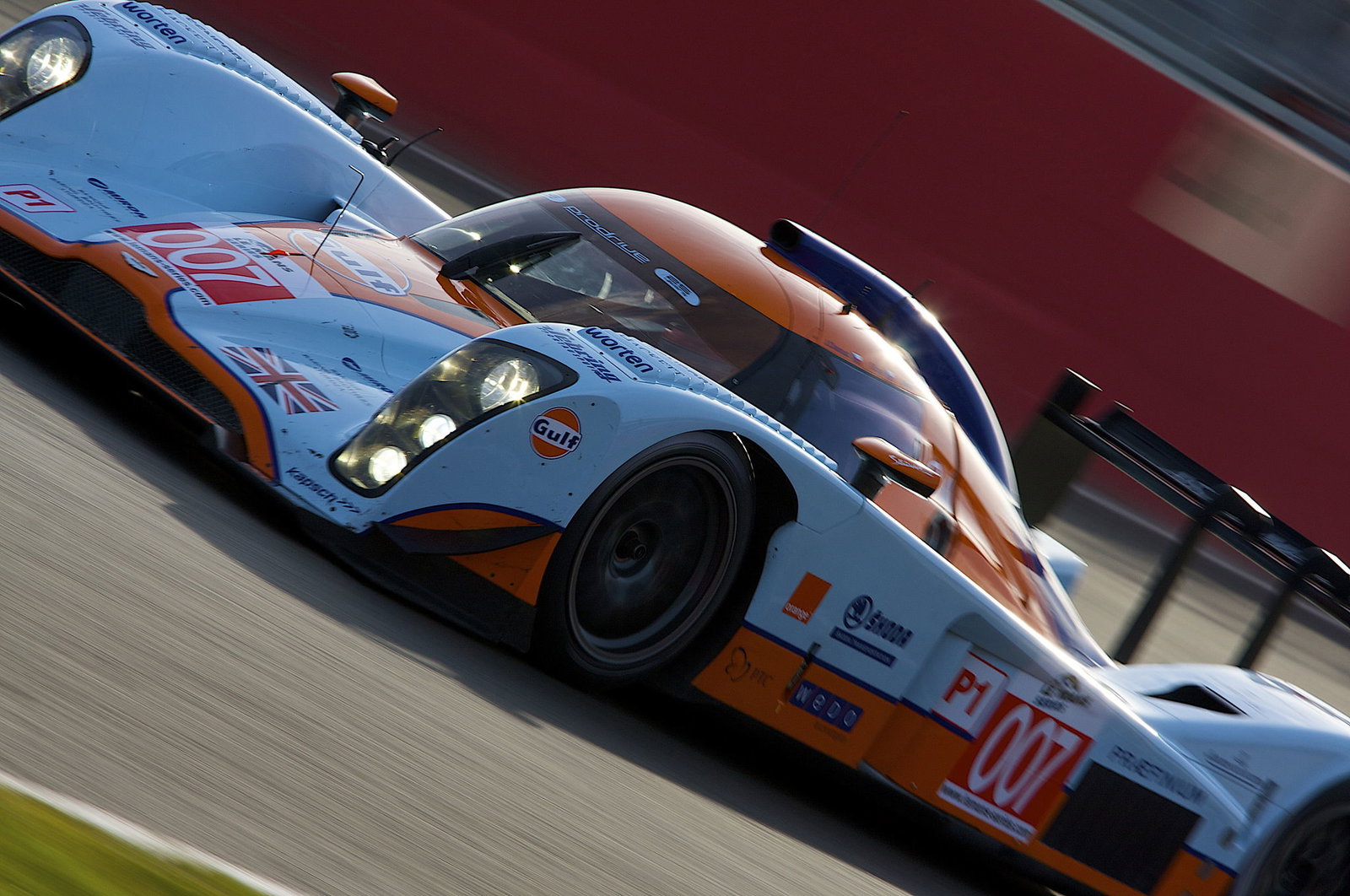 007 ASTON MARTIN RACING GBR M Lola Aston Martin Jan Charouz (CZE) Tomas Enge (CZE) Stefan MuÌcke (D