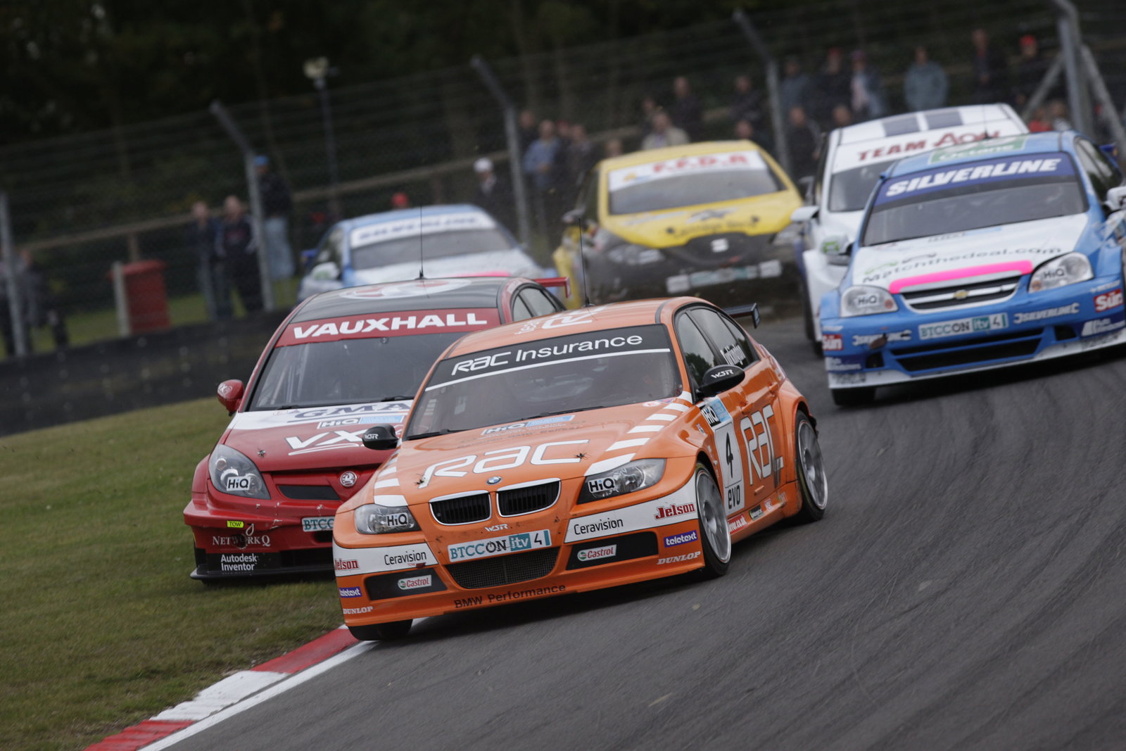 Colin Turkington leads Fabrizio Giovanardi