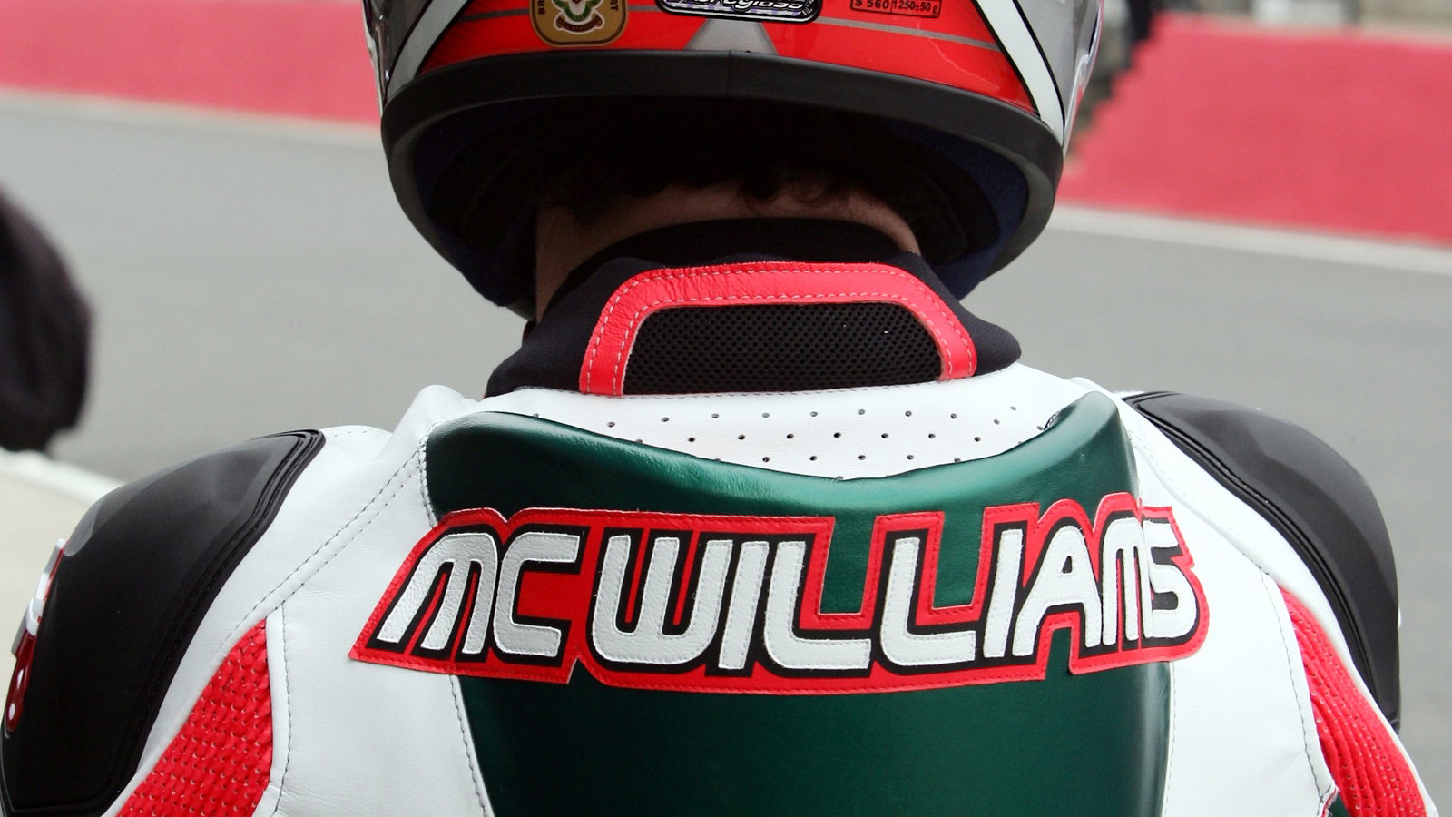 Pic: Tim Keeton/Raymonds Press Agency. 28.3.05
British Superbike Championship. Brands Hatch, Kent.
