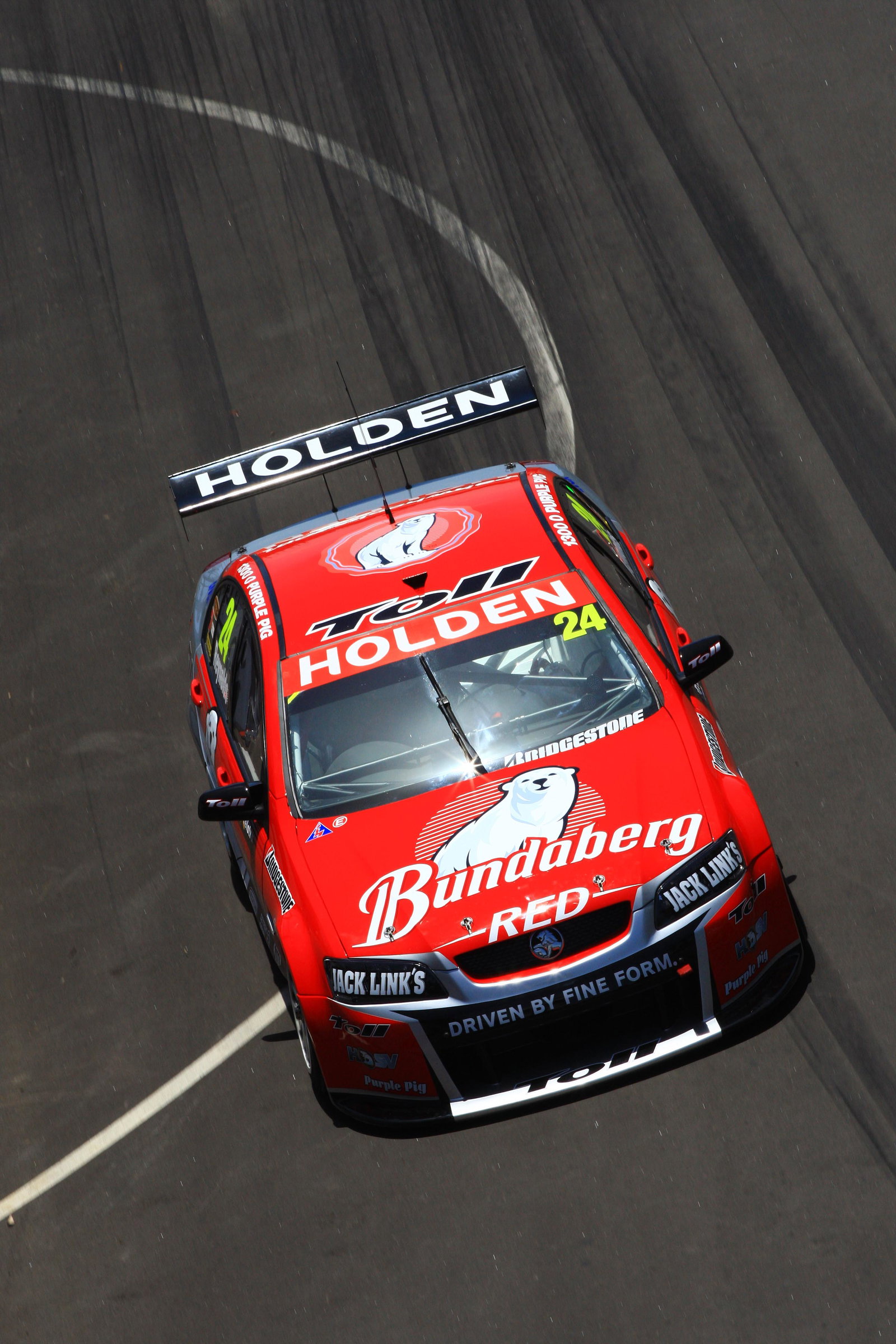 David Reynolds (Aust) Bundaberg Red Racing Team HSV Commodore
Races 25 and 26
Sydney Telstra 500