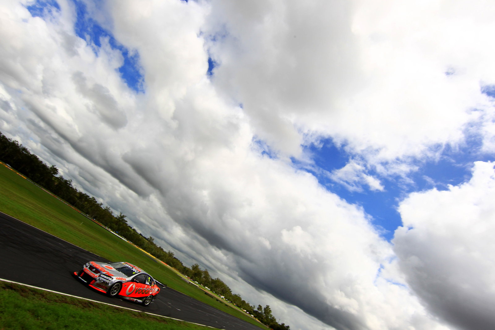 Jamie Whincup (Aust) # 1 Team Vodafone 888 VE Commodore Official V8 Supercar Test Day Qld Racewa