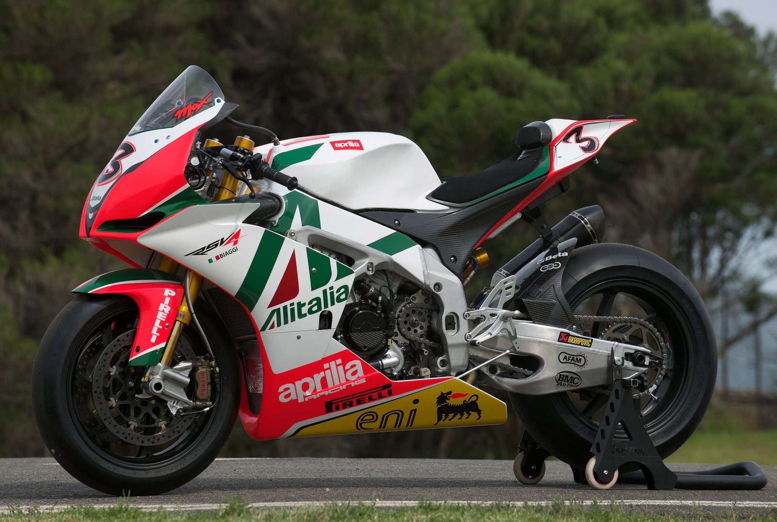 Biaggi, Aprilia RSV4, Australian WSBK Test 2010