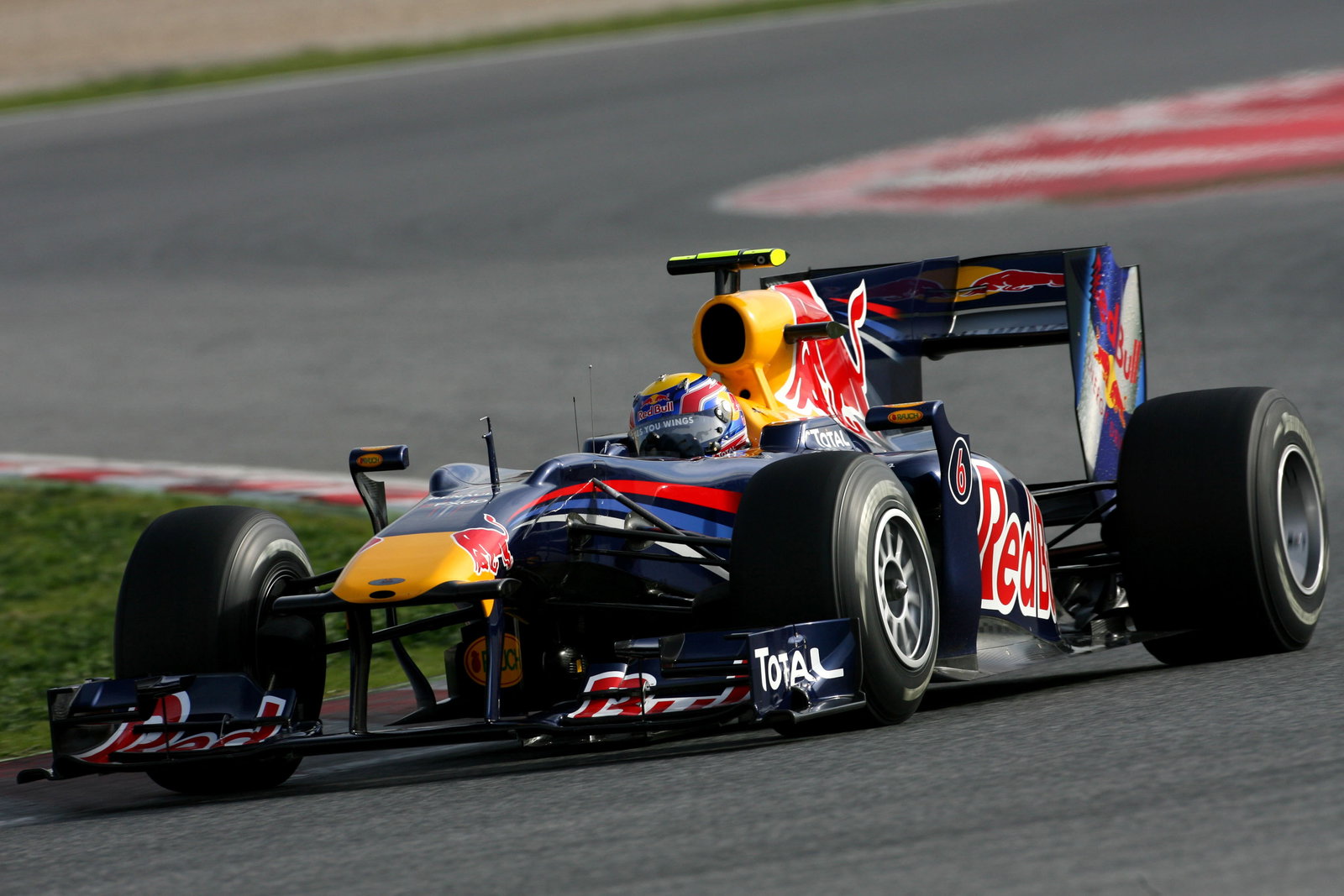 25.02.2010 Barcelona, Spain, Mark Webber (AUS), Red Bull Racing - Formula 1 Testing, Barcelona
