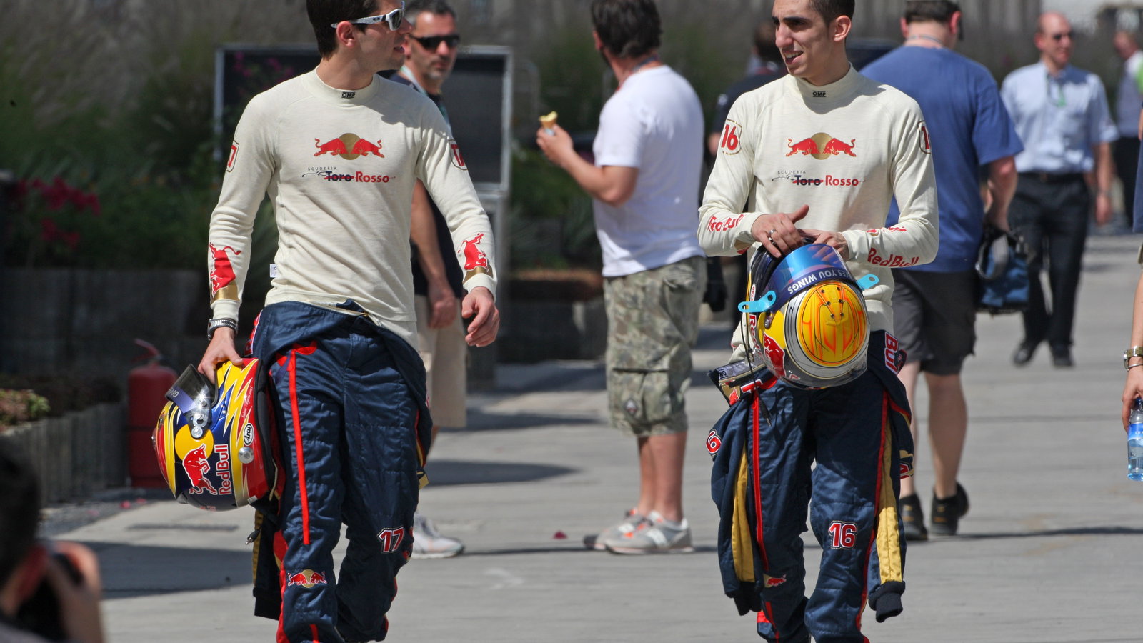 Jaime Alguersuari (ESP) Scuderia Toro Rosso STR5 & Sebastien Buemi (SUI) Scuderia Toro Rosso STR