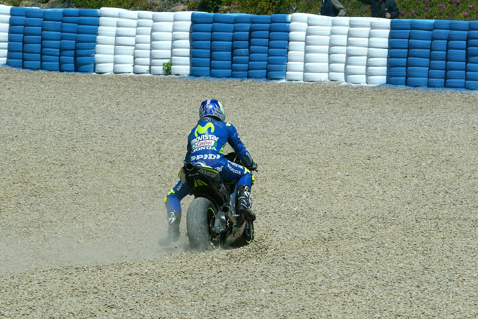 Gibernau and Rossi, last corner collision, Spanish MotoGP, 2005