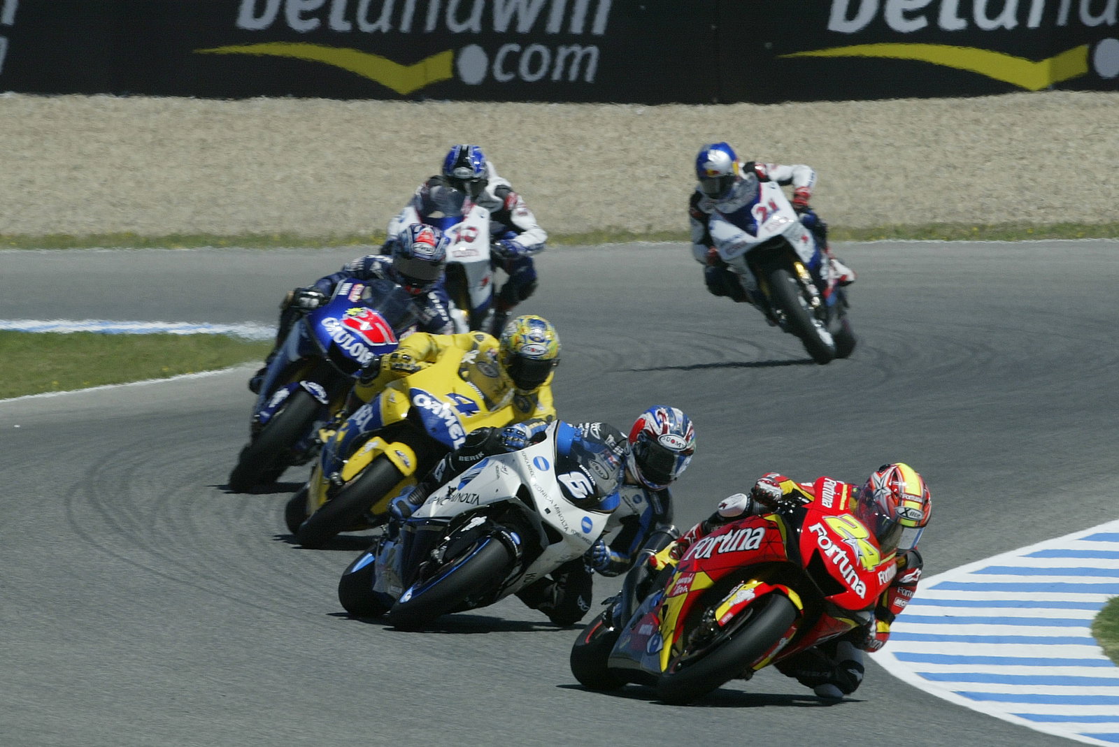 Elias, Tamada, Barros Edwards et al, Spanish MotoGP Race, 2005