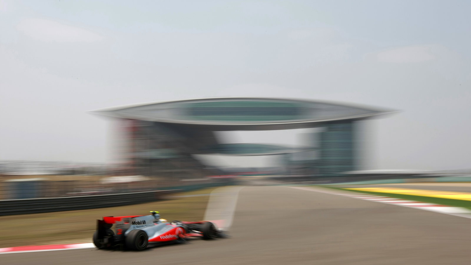 Lewis Hamilton (GBR) McLaren Mercedes MP4-25