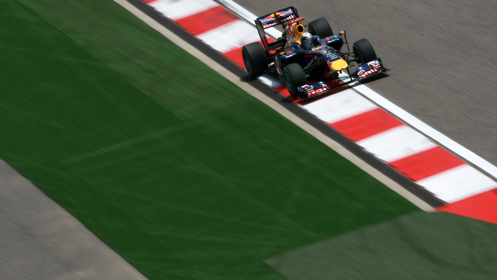 Sebastian Vettel (GER) Red Bull Racing RB 6