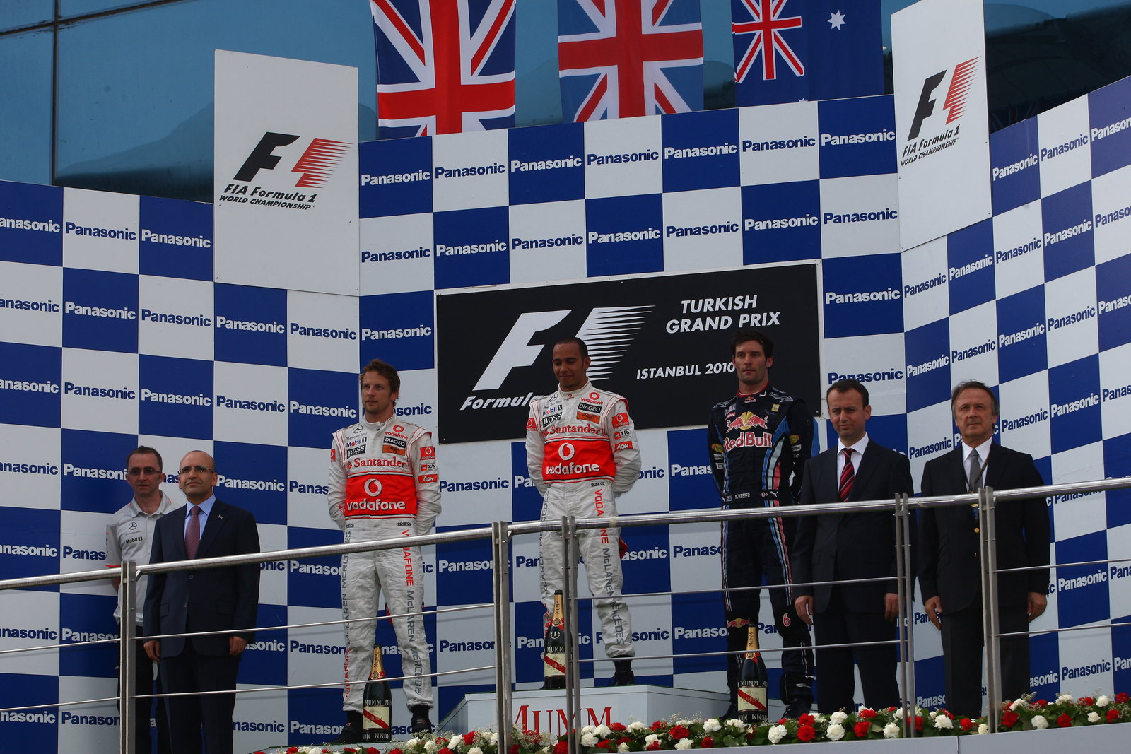 Race, Lewis Hamilton (GBR), McLaren Mercedes, MP4-25 race winner, Jenson Button (GBR), McLaren Mer