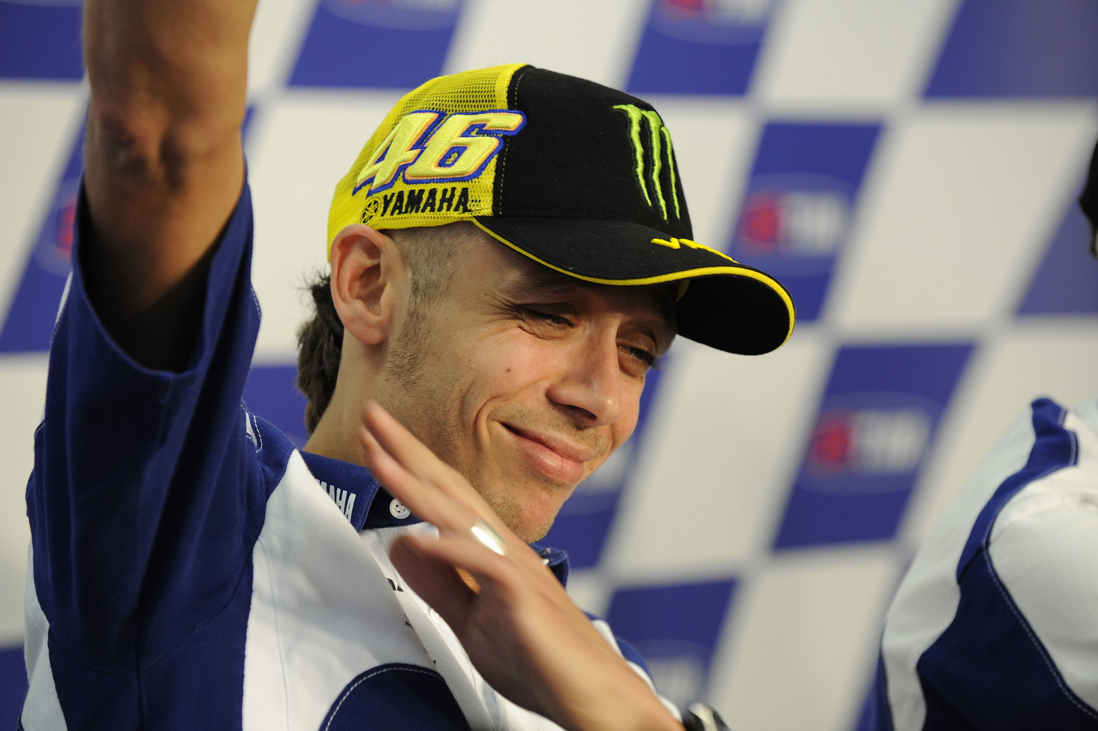 Rossi testing his shoulder, Italian MotoGP 2010