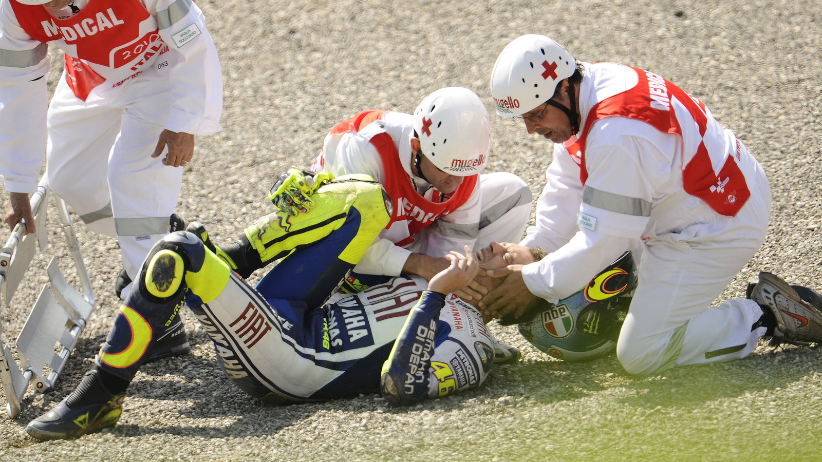 Rossi, leg broken after crash, Italian MotoGP 2010