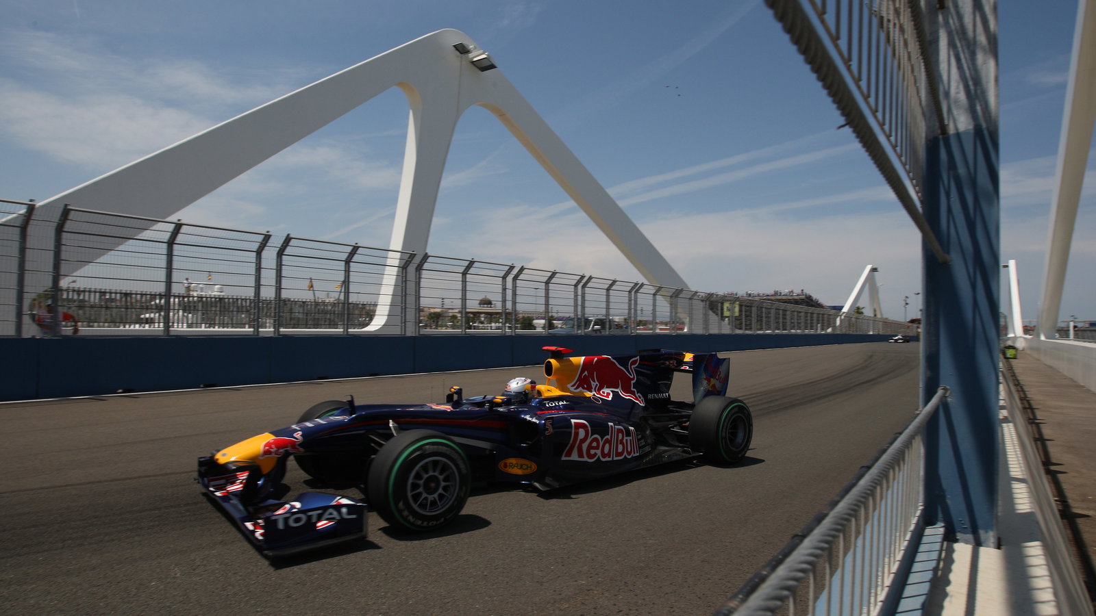 Friday Practice 2, Sebastian Vettel (GER), Red Bull Racing, RB6