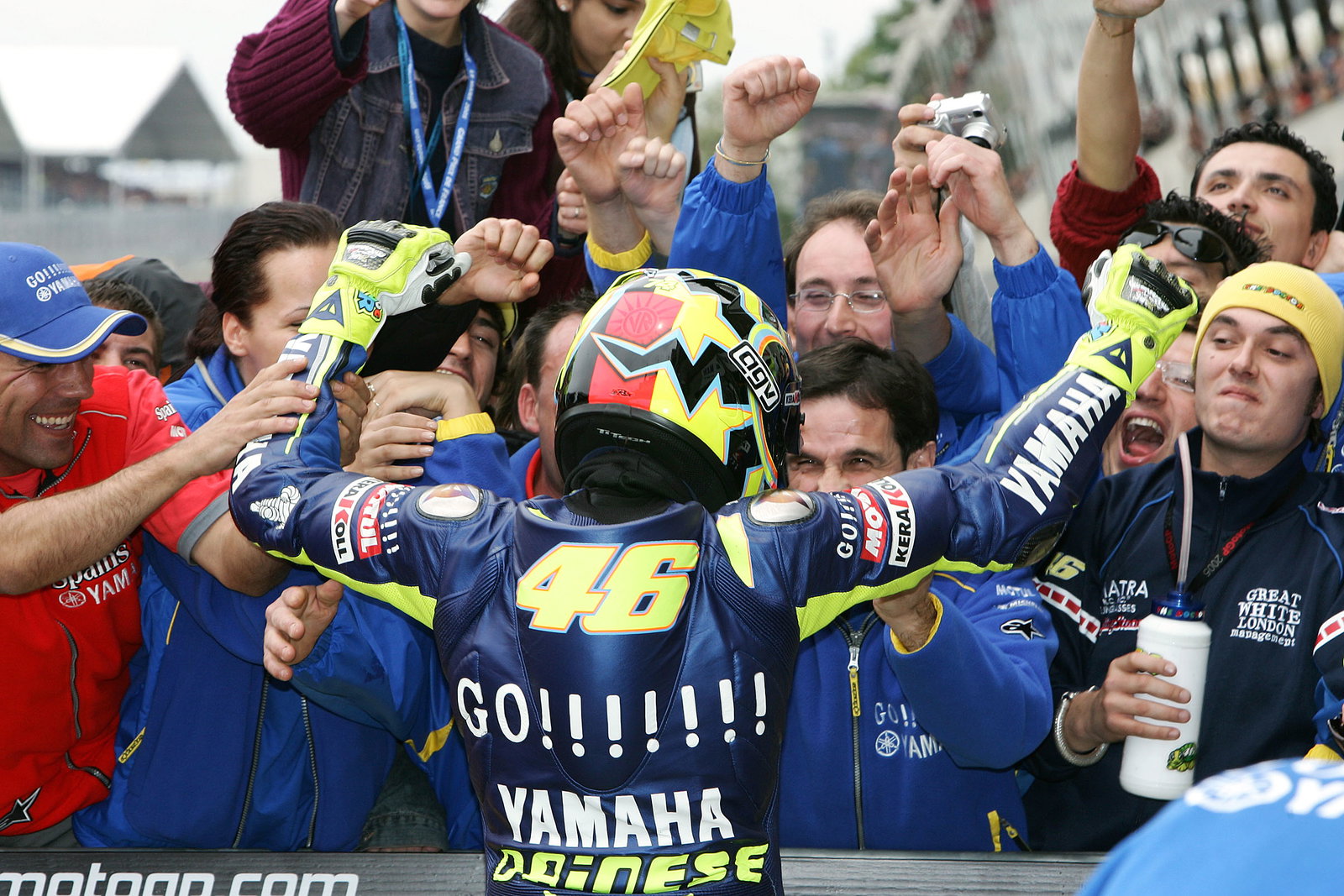 Rossi celebrates, French MotoGP Race 2005