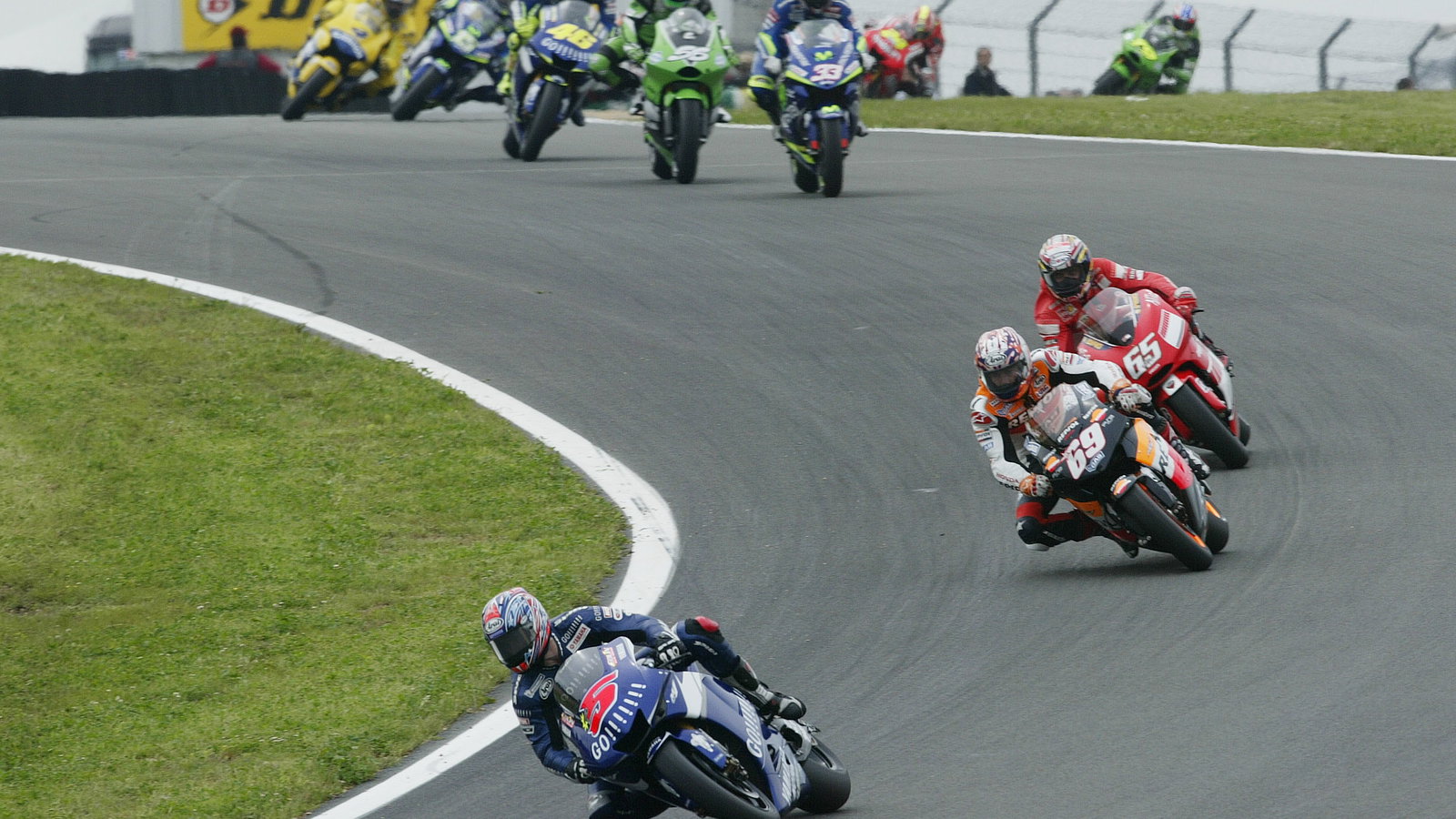 Edwards Leads, French MotoGP Race, 2005