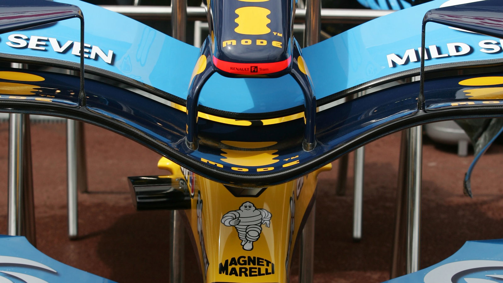 Renault front wing detail
