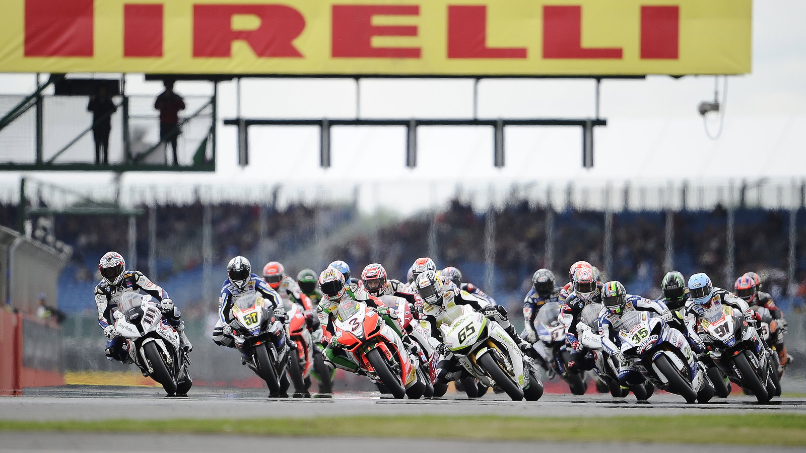 Biaggi, Race Start, British WSBK Race 1 2010