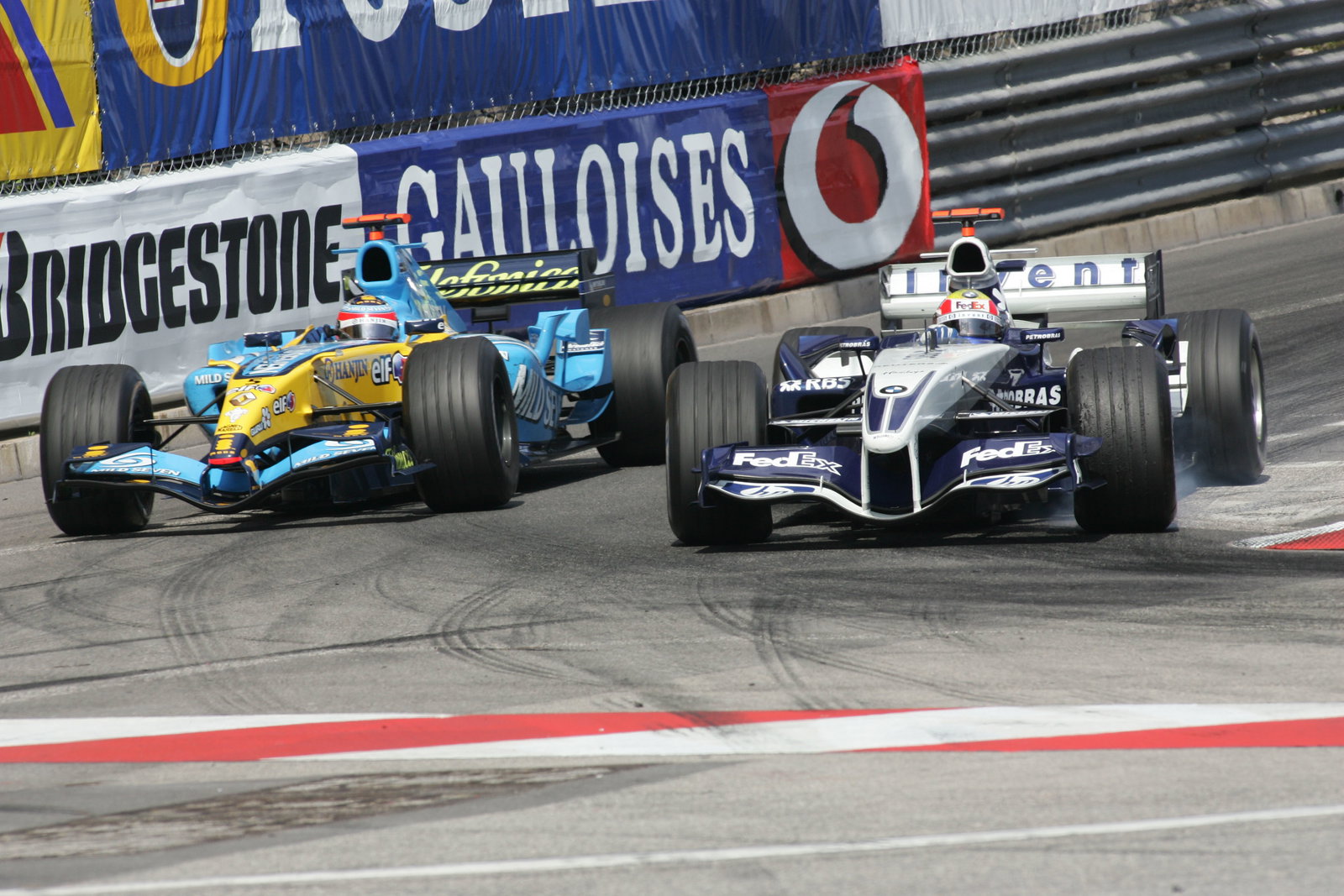 Mark Webber overtakes Fernando Alonso