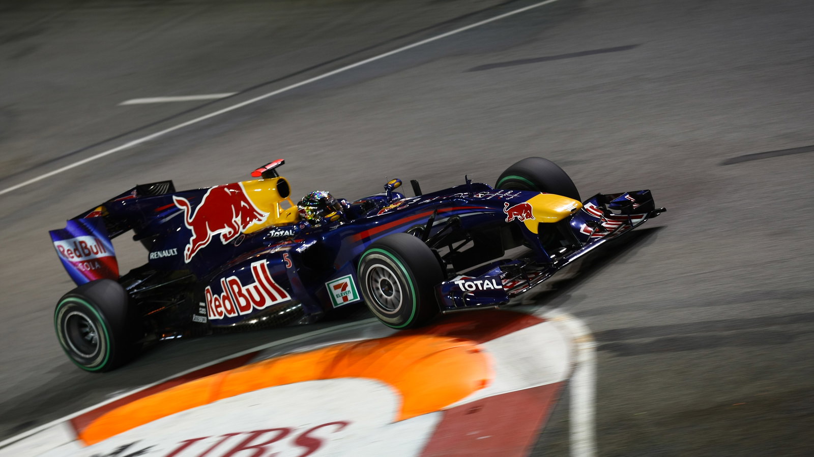 Friday Practice 2, Sebastian Vettel (GER), Red Bull Racing, RB6
