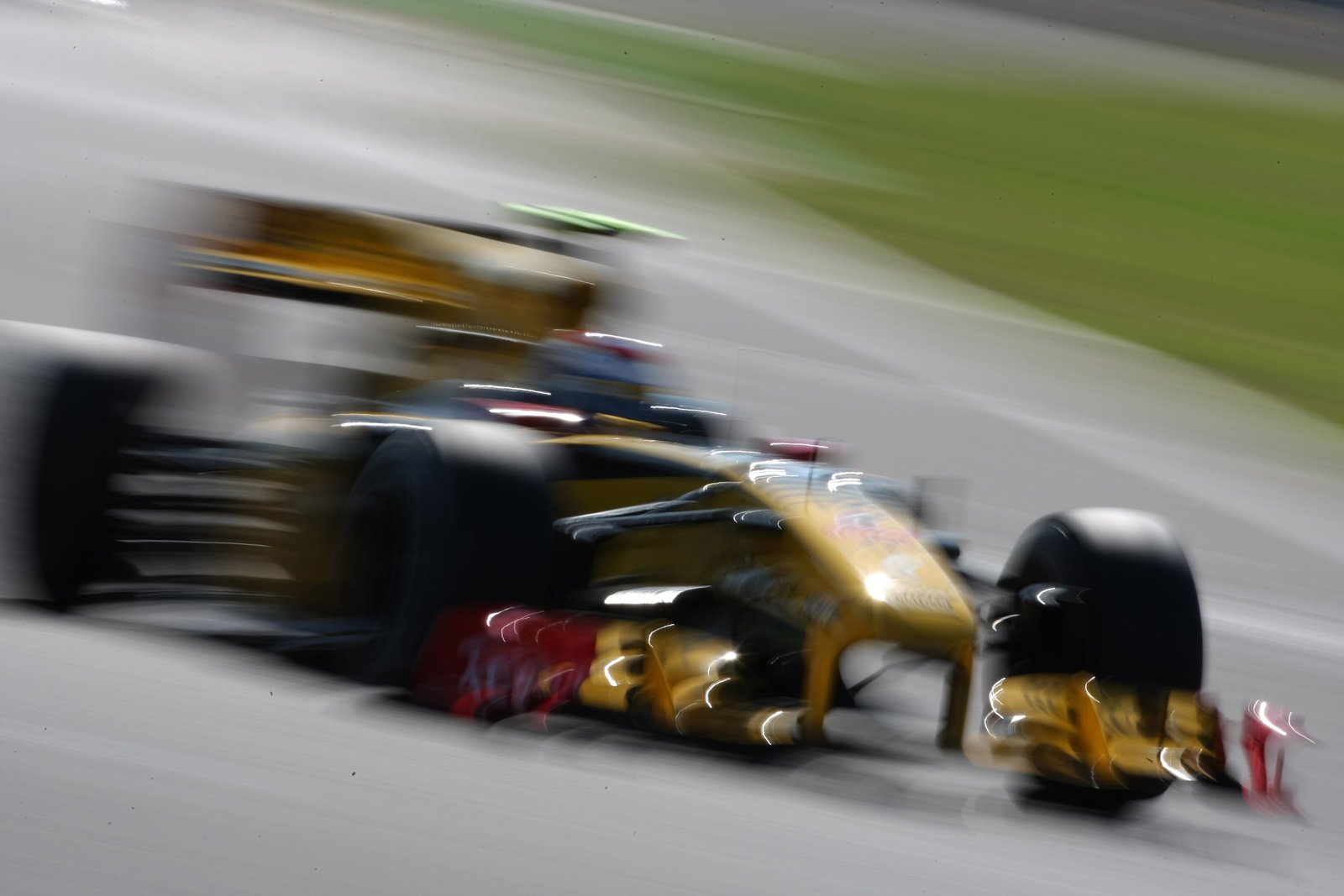 Sunday, Qualifying, Vitaly Petrov (RUS), Renault F1 Team, R30