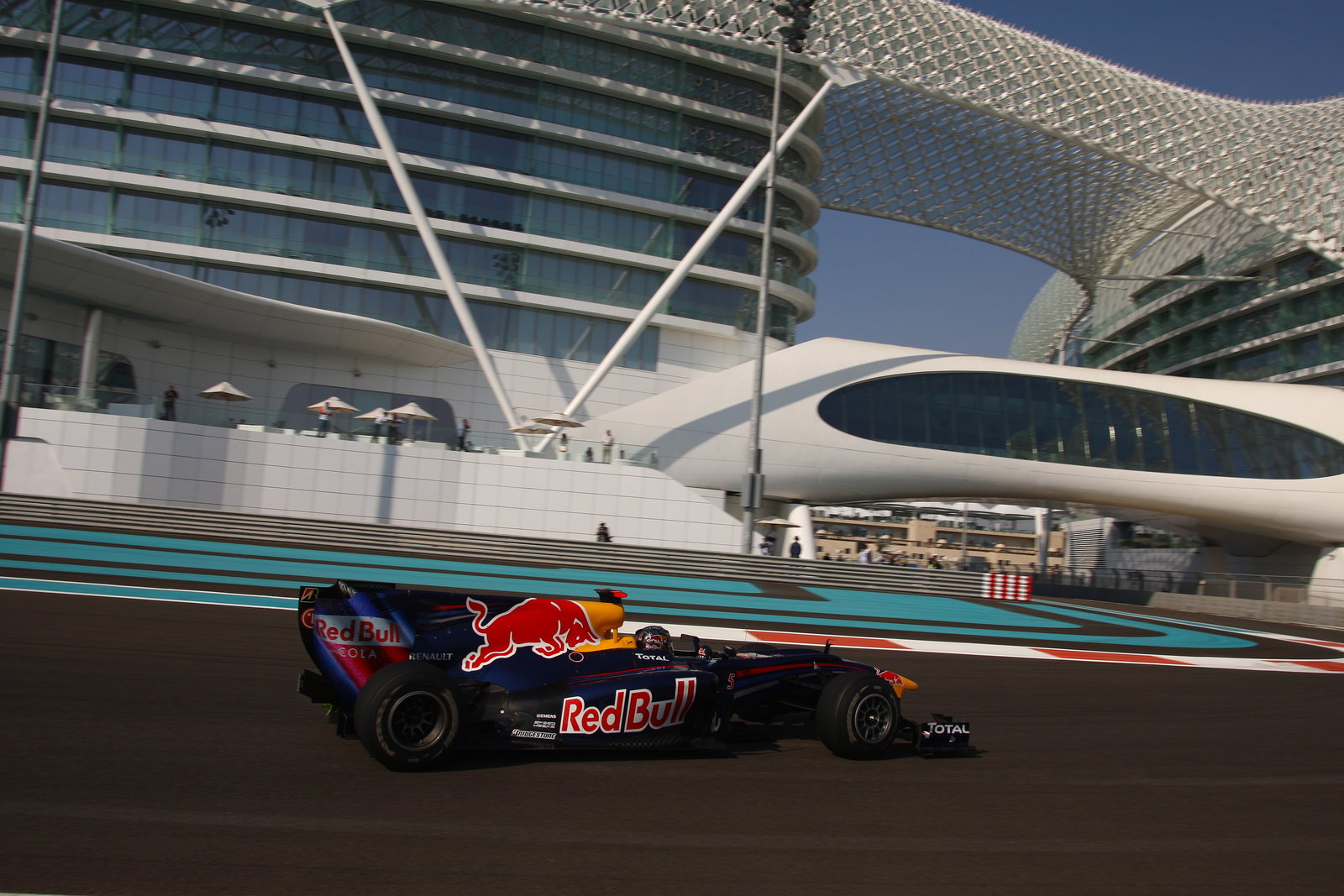 Friday Practice 1, Sebastian Vettel (GER), Red Bull Racing, RB6