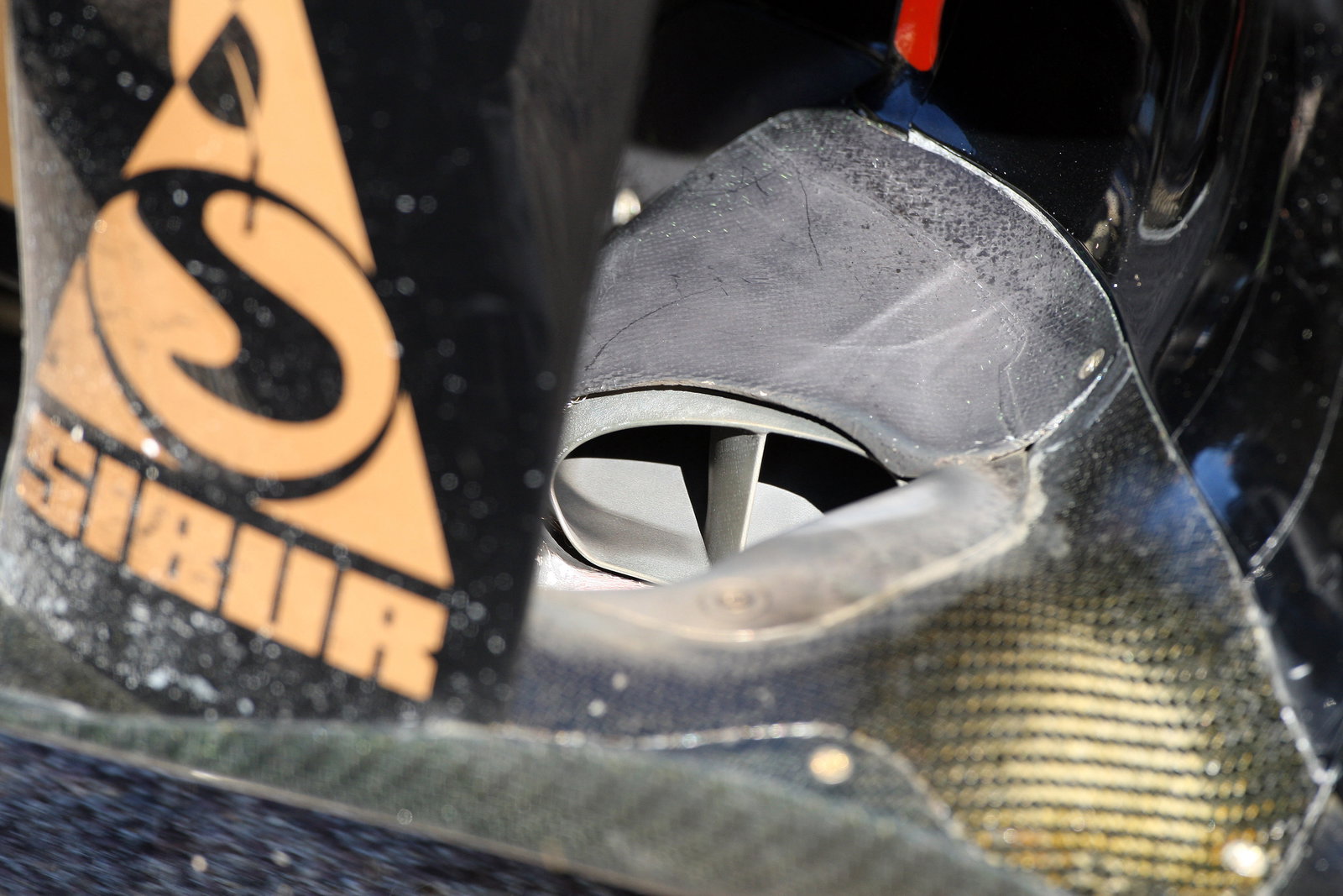 Lotus Renault GP, R31, exhaust
