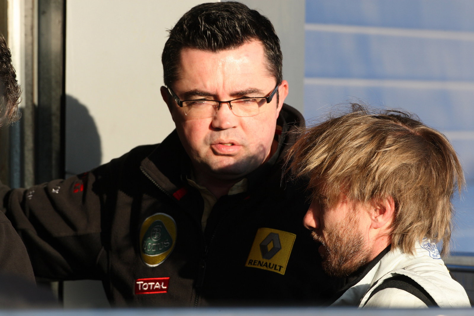 12.02.2011- Eric Boullier (FRA), Team Manager, Renault F1 Team and Nick Heidfeld (GER), Testing for