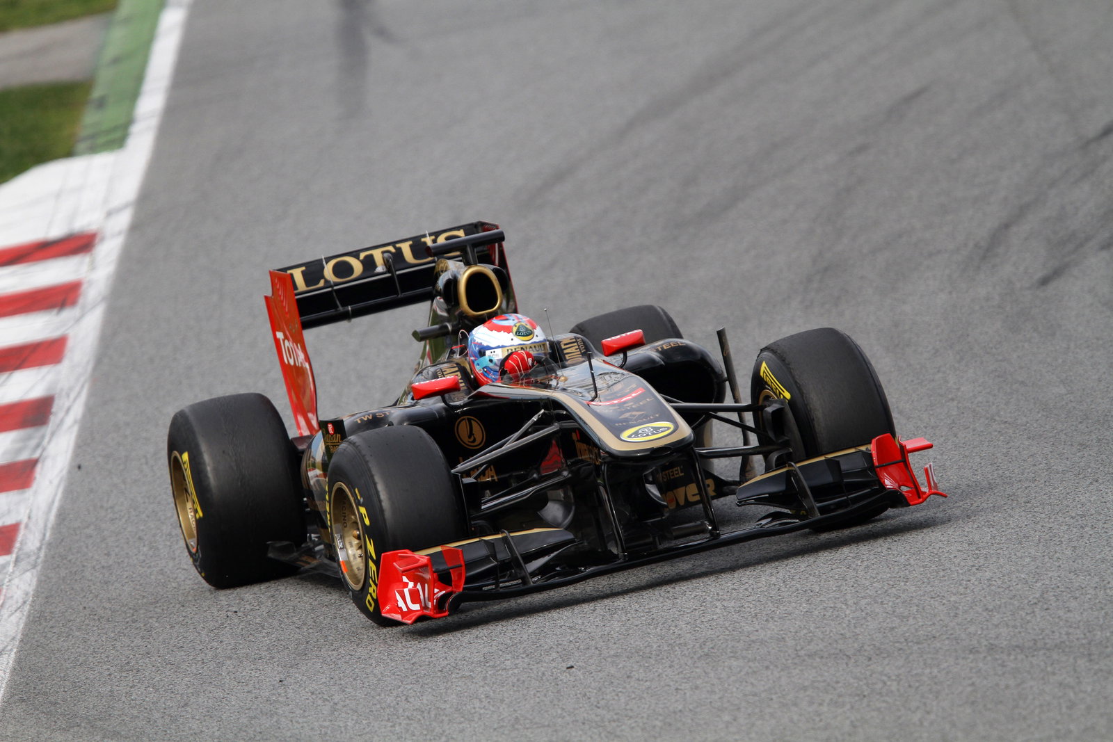 19.02.2011- Vitaly Petrov (RUS), Lotus Renault GP, R31