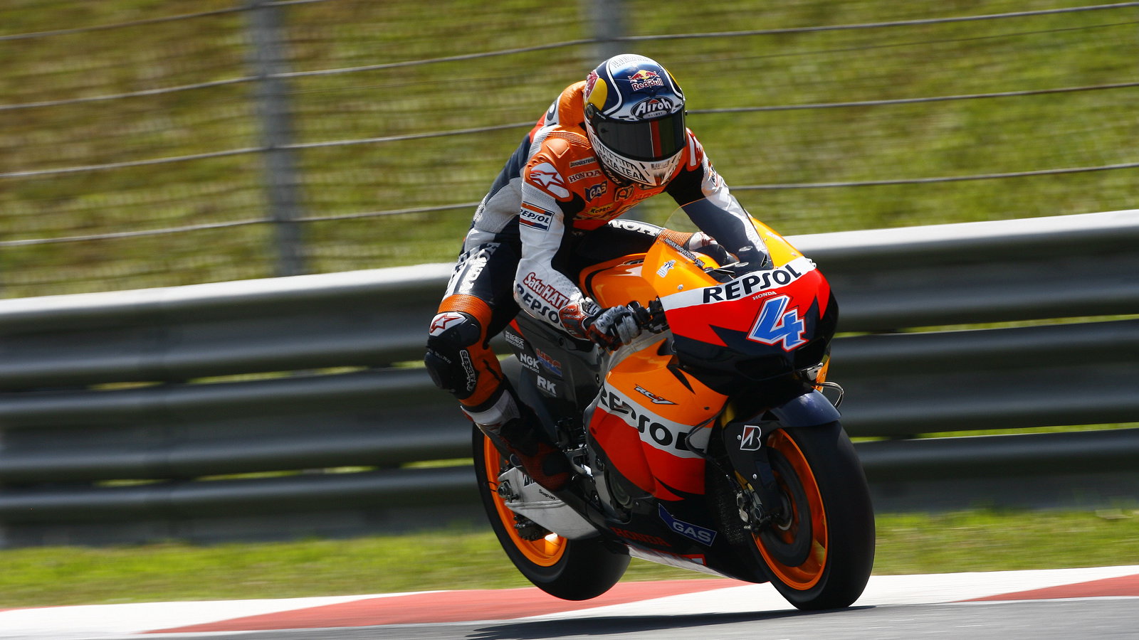Dovizioso, back wheel in air, Sepang MotoGP tests, 22-24 February 2011