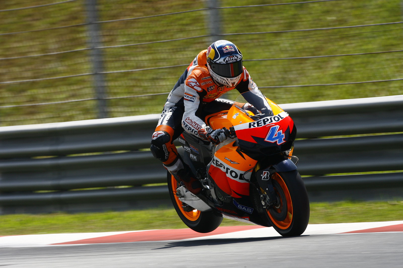 Dovizioso, back wheel in air, Sepang MotoGP tests, 22-24 February 2011