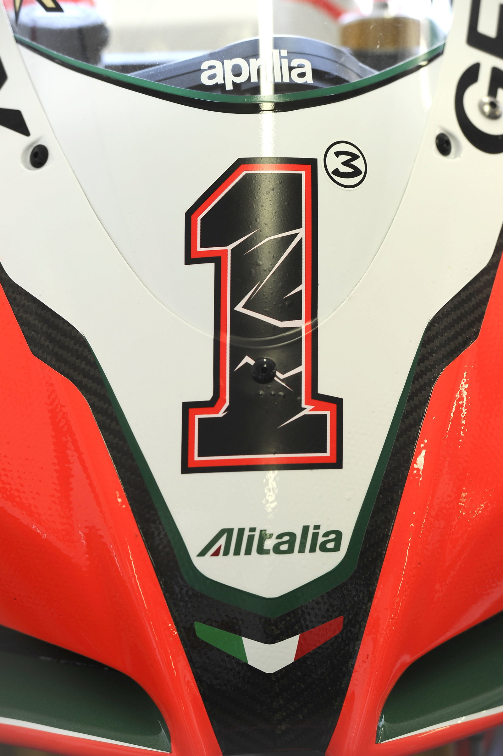Biaggi, Aprilia running number 1, Australian WSBK 2011