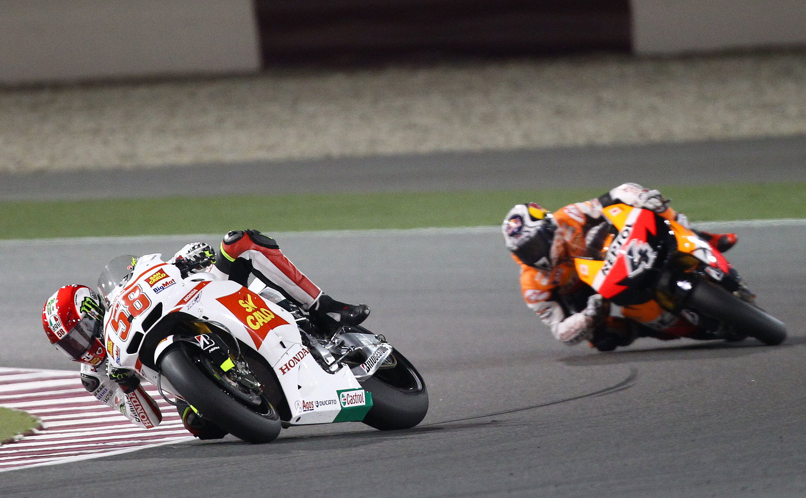 Simoncelli slides, Qatar MotoGP 2011