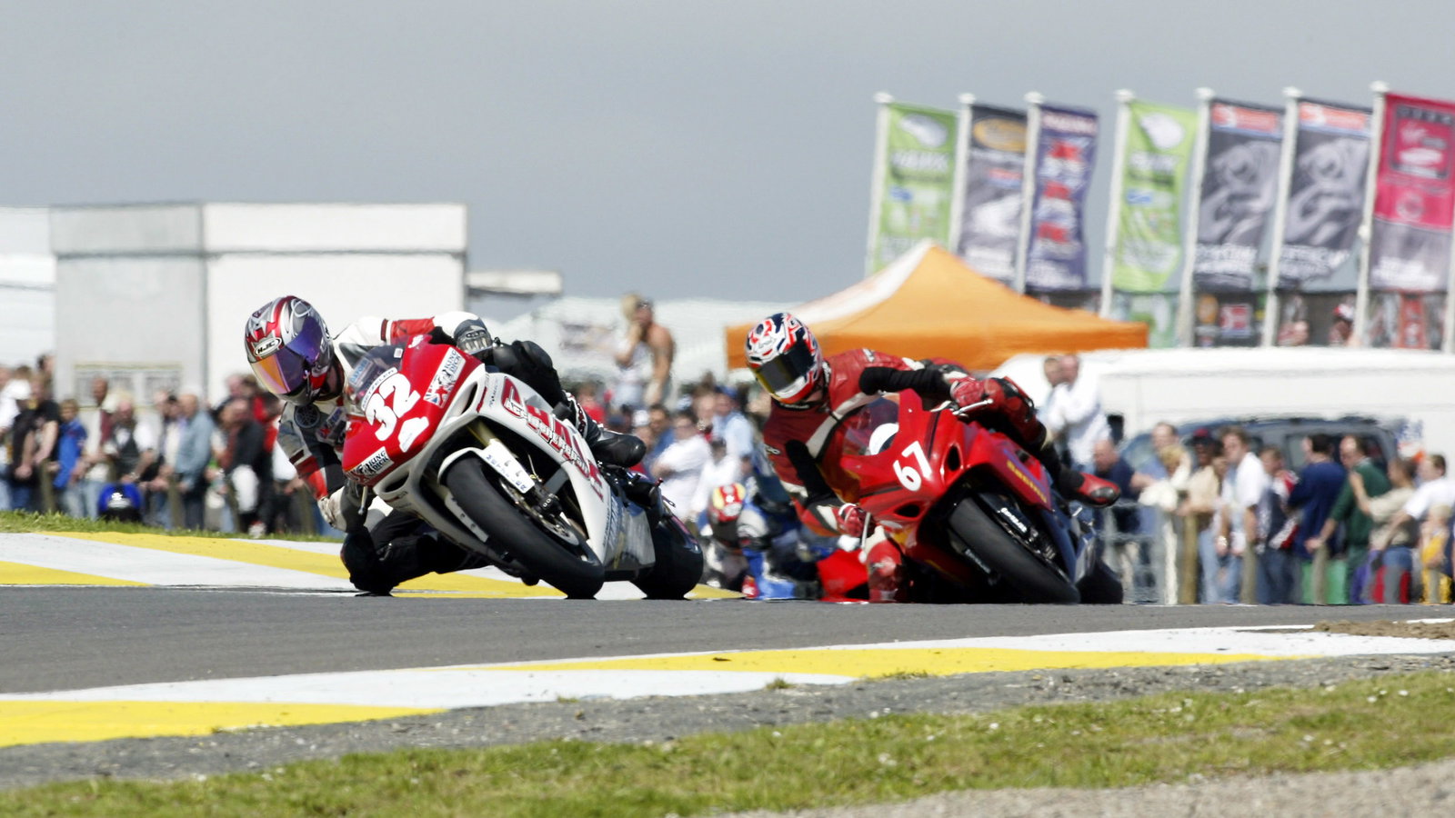 Pic: Tim Keeton/Raymonds Press Agency. 26.6.05British Superbike Championship, Round 7, Knockhill, Sc