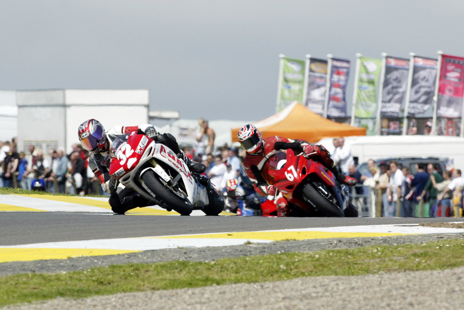 Pic: Tim Keeton/Raymonds Press Agency. 26.6.05British Superbike Championship, Round 7, Knockhill, Sc